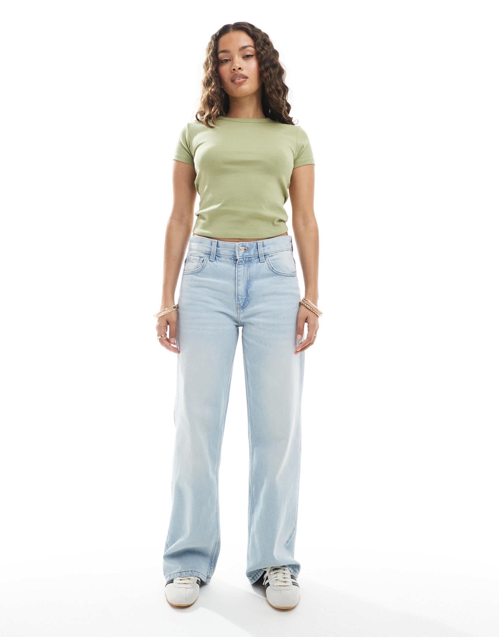 Bershka Petite high waisted 90s wide leg jeans in super light wash blue - ASOS Sample Sale