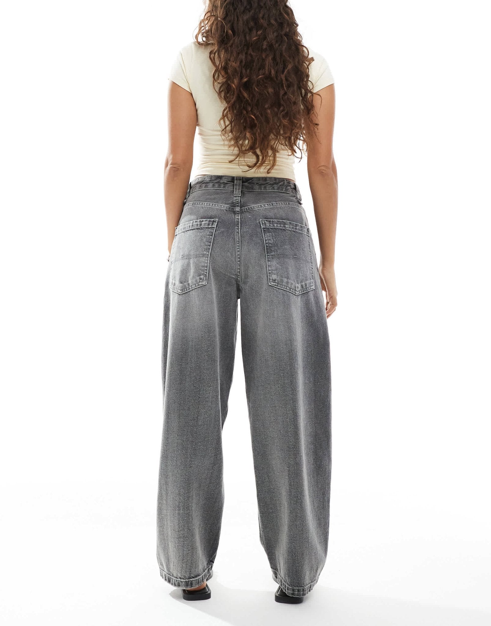 Bershka Petite skater jeans in grey - ASOS Sample Sale
