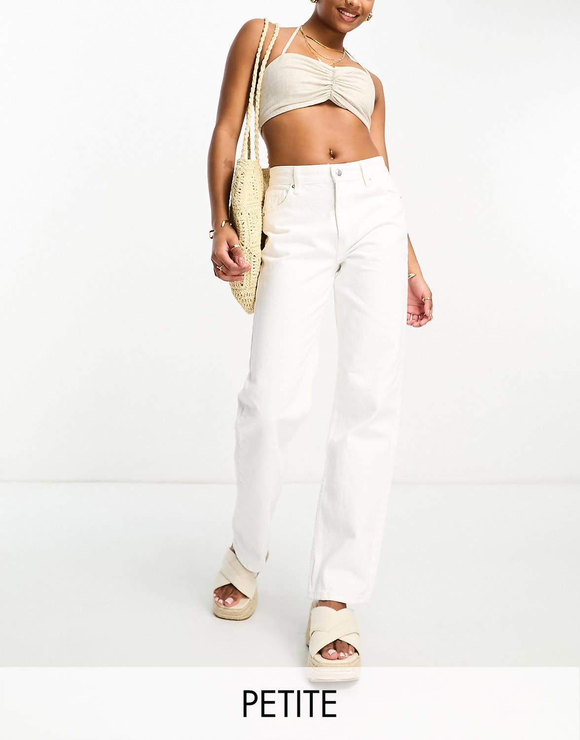 Bershka Petite straight leg jean in white - ASOS Sample Sale