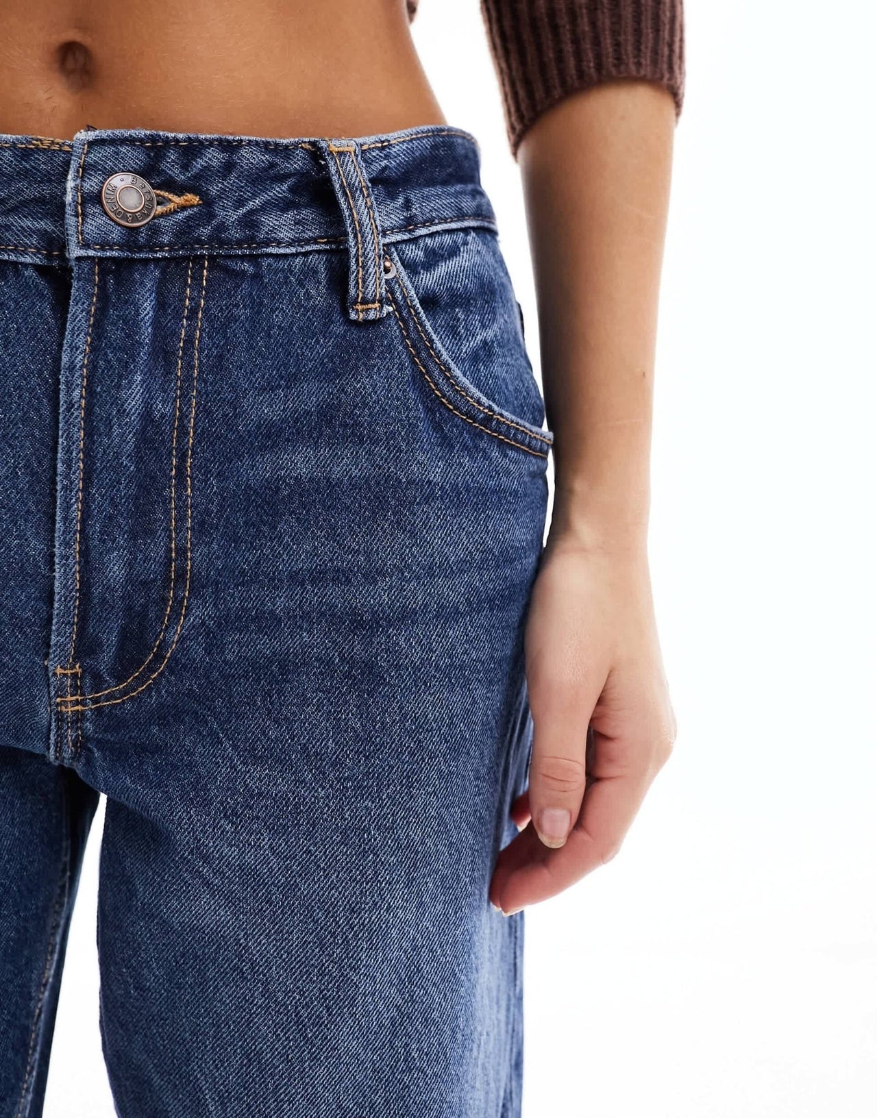 Bershka Petite straight leg jeans in indigo wash - ASOS Sample Sale