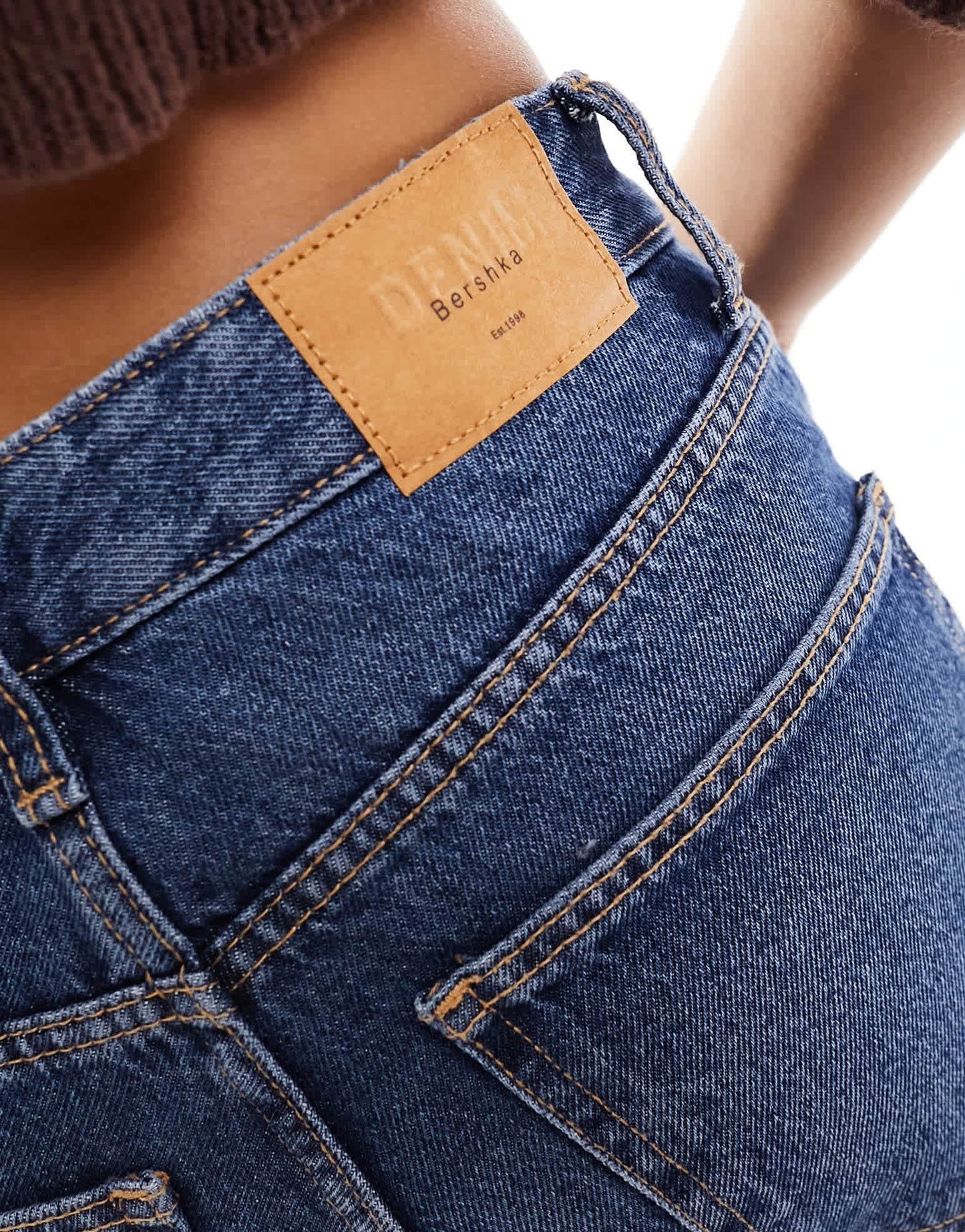 Bershka Petite straight leg jeans in indigo wash - ASOS Sample Sale