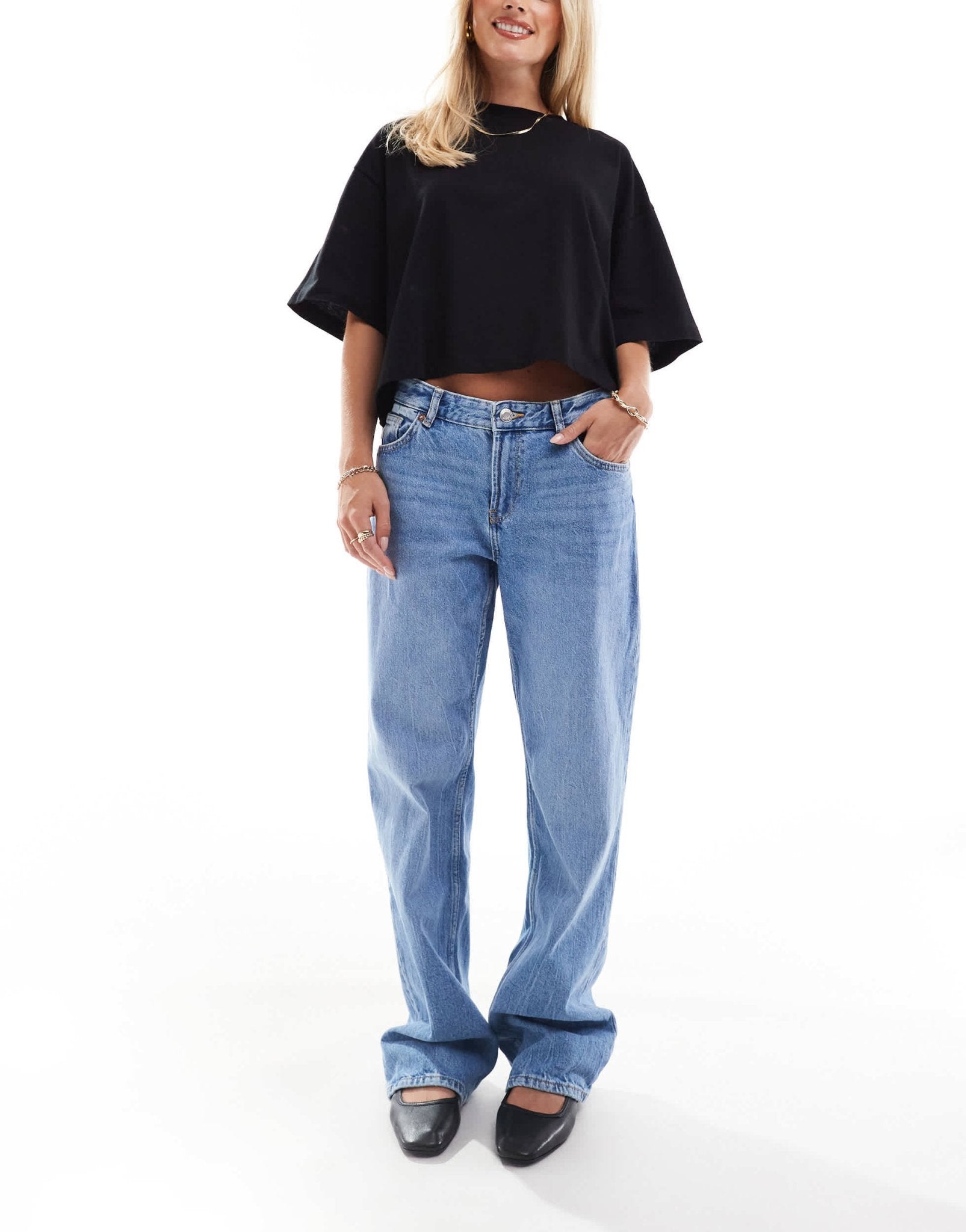 Bershka Petite straight leg jeans in mid wash - ASOS Sample Sale