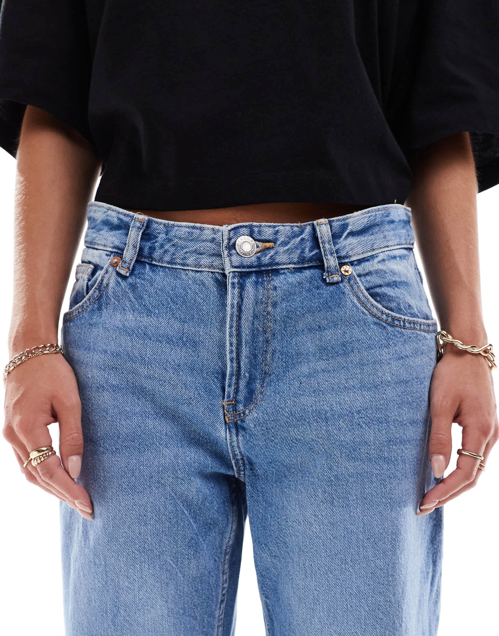 Bershka Petite straight leg jeans in mid wash - ASOS Sample Sale