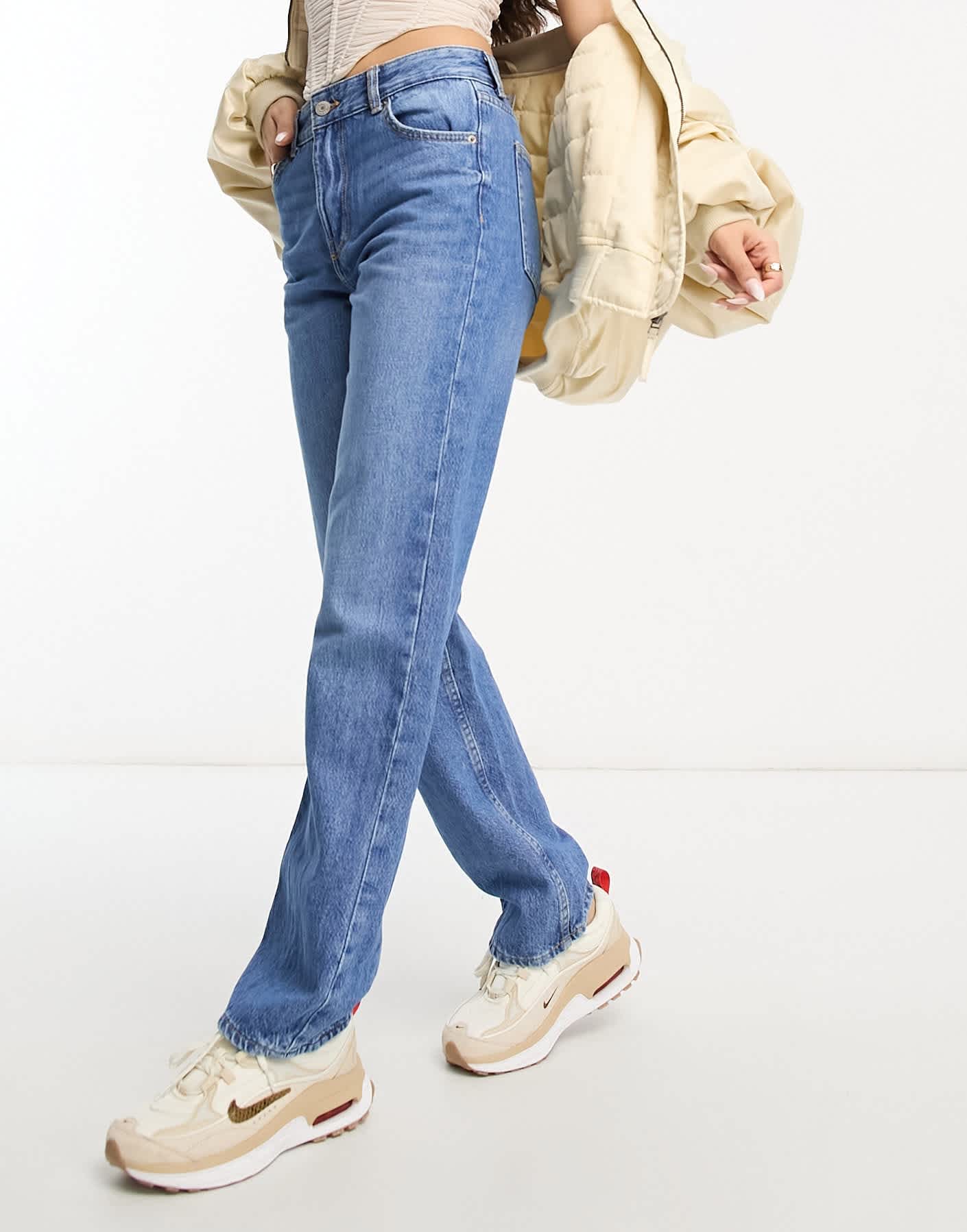 Bershka Petite straight leg jeans mid blue - ASOS Sample Sale