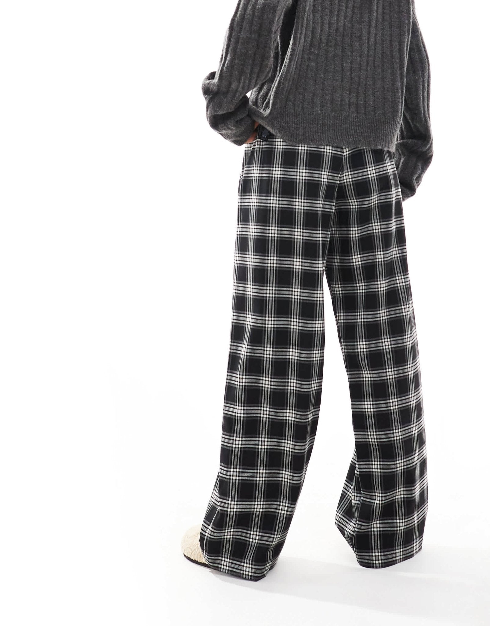 Bershka Petite tie waist wide leg trousers in black check - ASOS Sample Sale