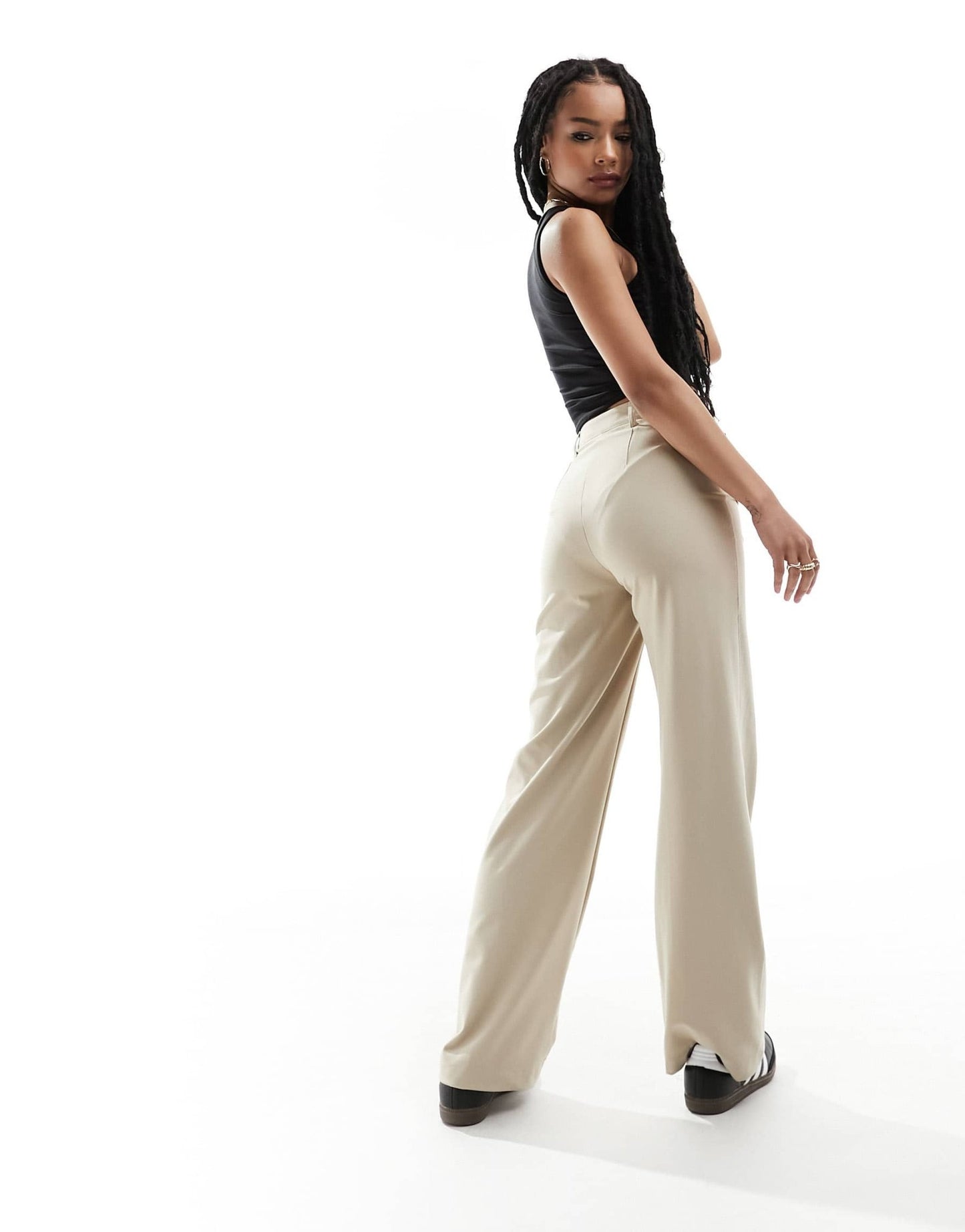 Bershka Petite wide leg slouchy dad tailored trousers in camel - ASOS Sample Sale