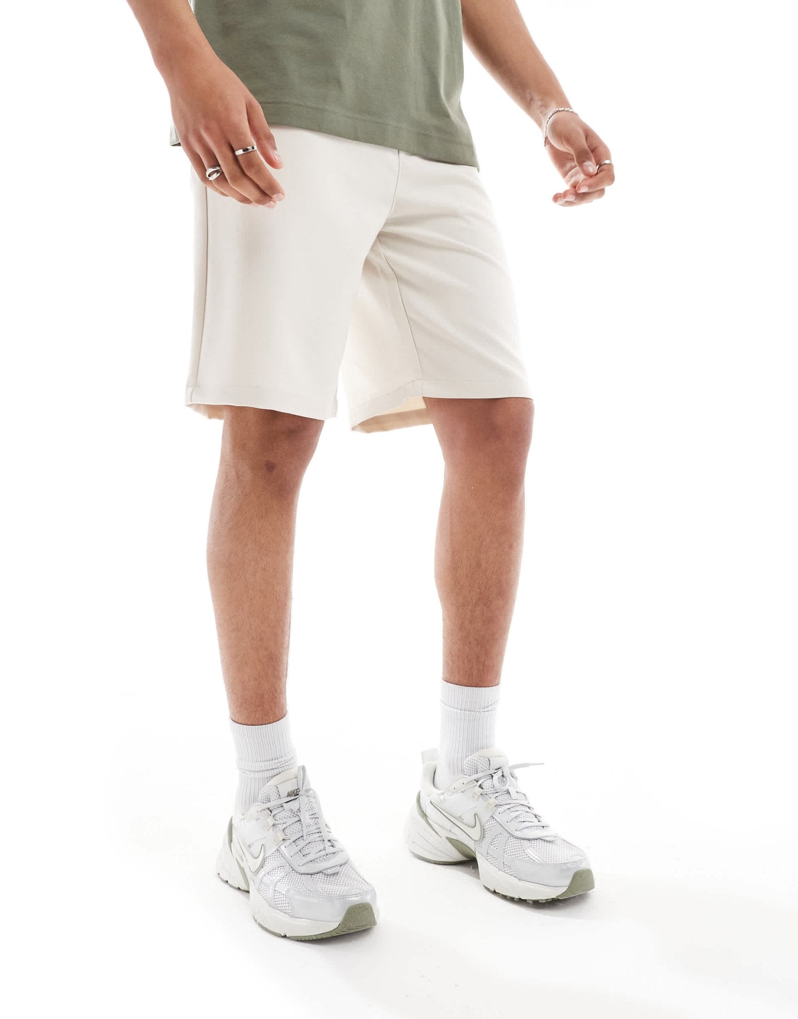 Bershka premium short in beige - ASOS Sample Sale