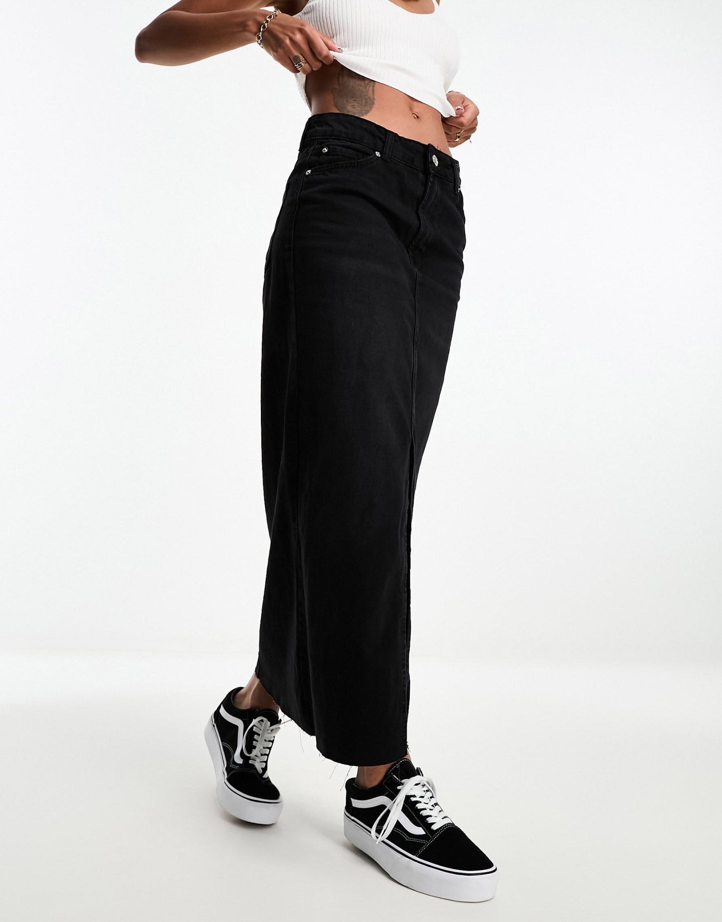 Bershka raw hem split hem denim midi skirt in black - ASOS Sample Sale