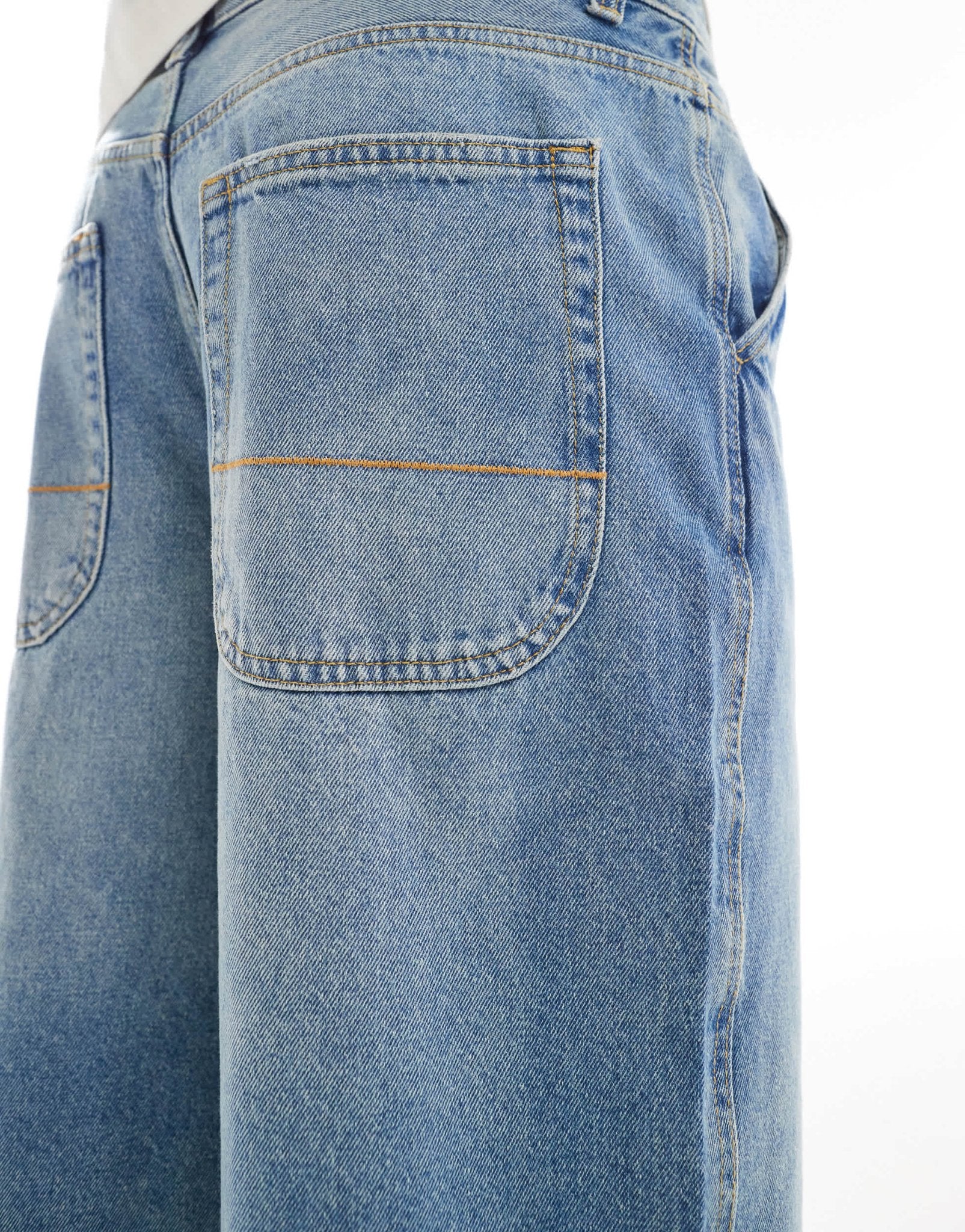 Bershka skater fit denim short in mid blue - ASOS Sample Sale