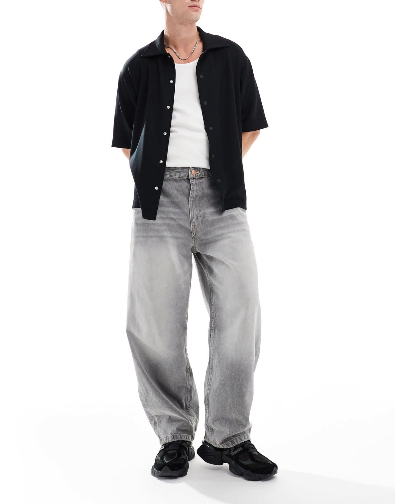 Bershka skater fit jeans in washed grey - ASOS Sample Sale