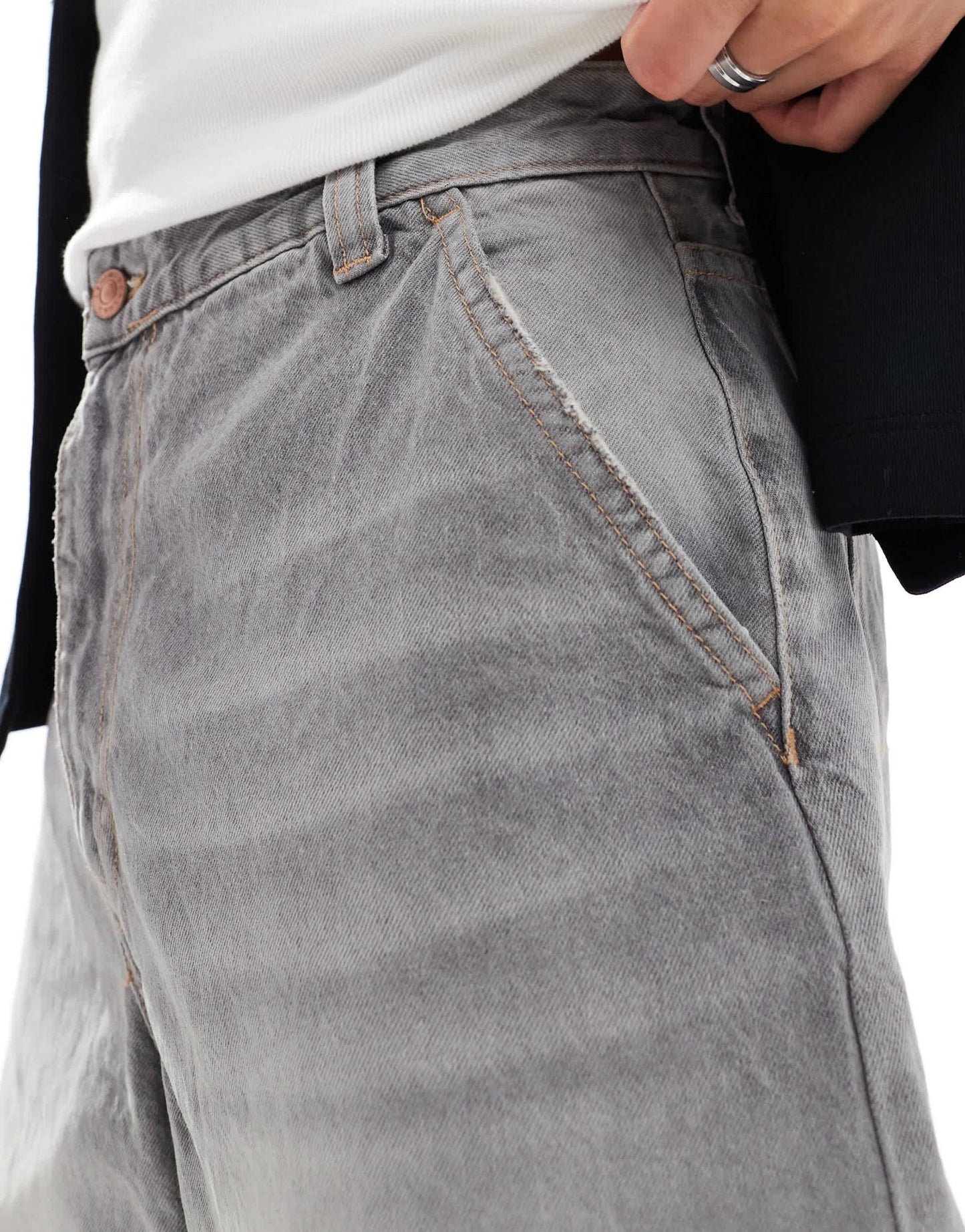 Bershka skater fit jeans in washed grey - ASOS Sample Sale