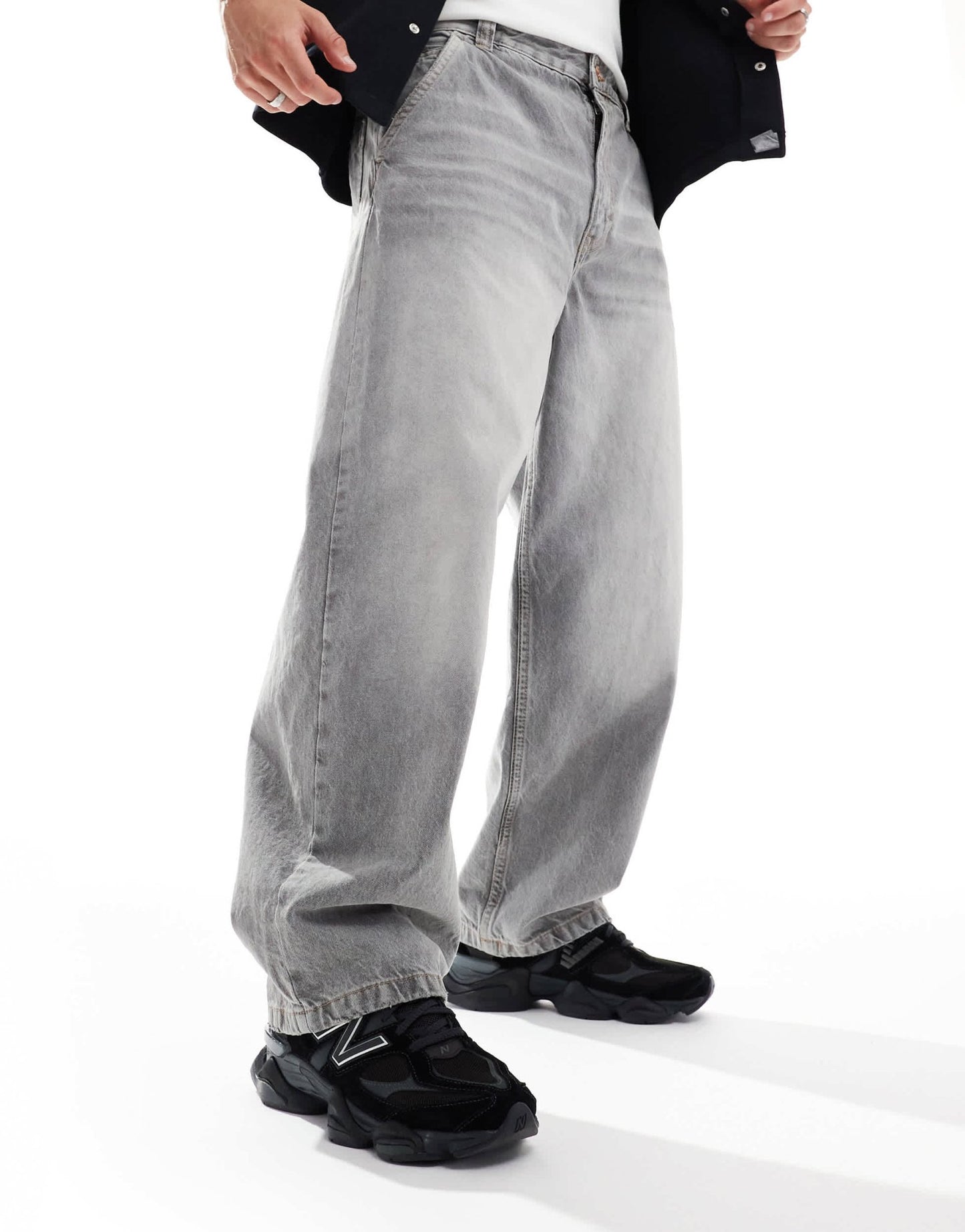 Bershka skater fit jeans in washed grey - ASOS Sample Sale