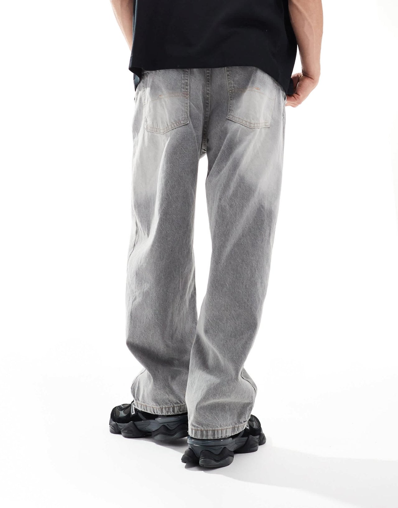 Bershka skater fit jeans in washed grey - ASOS Sample Sale