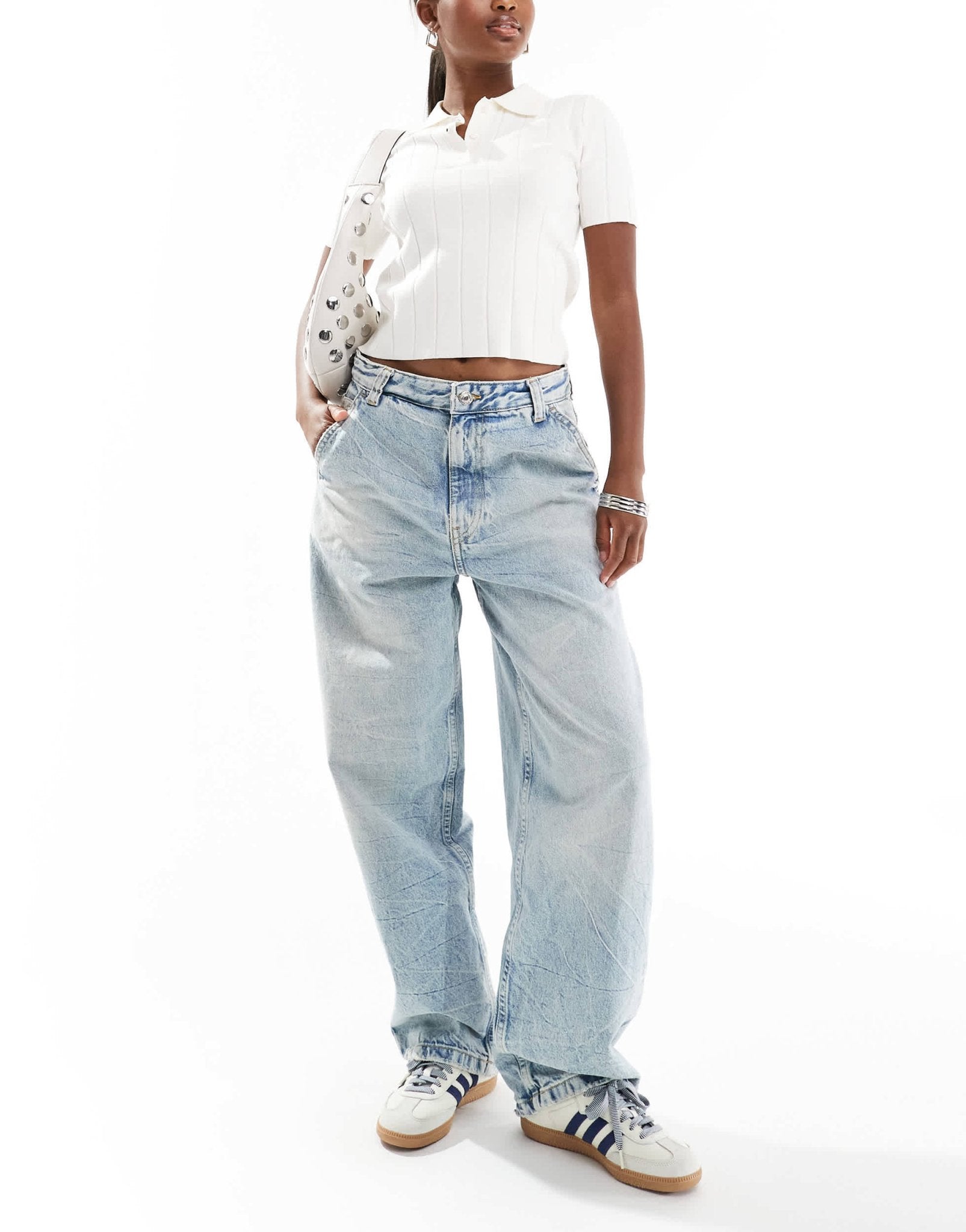 Bershka skater jeans in mid wash blue - ASOS Sample Sale
