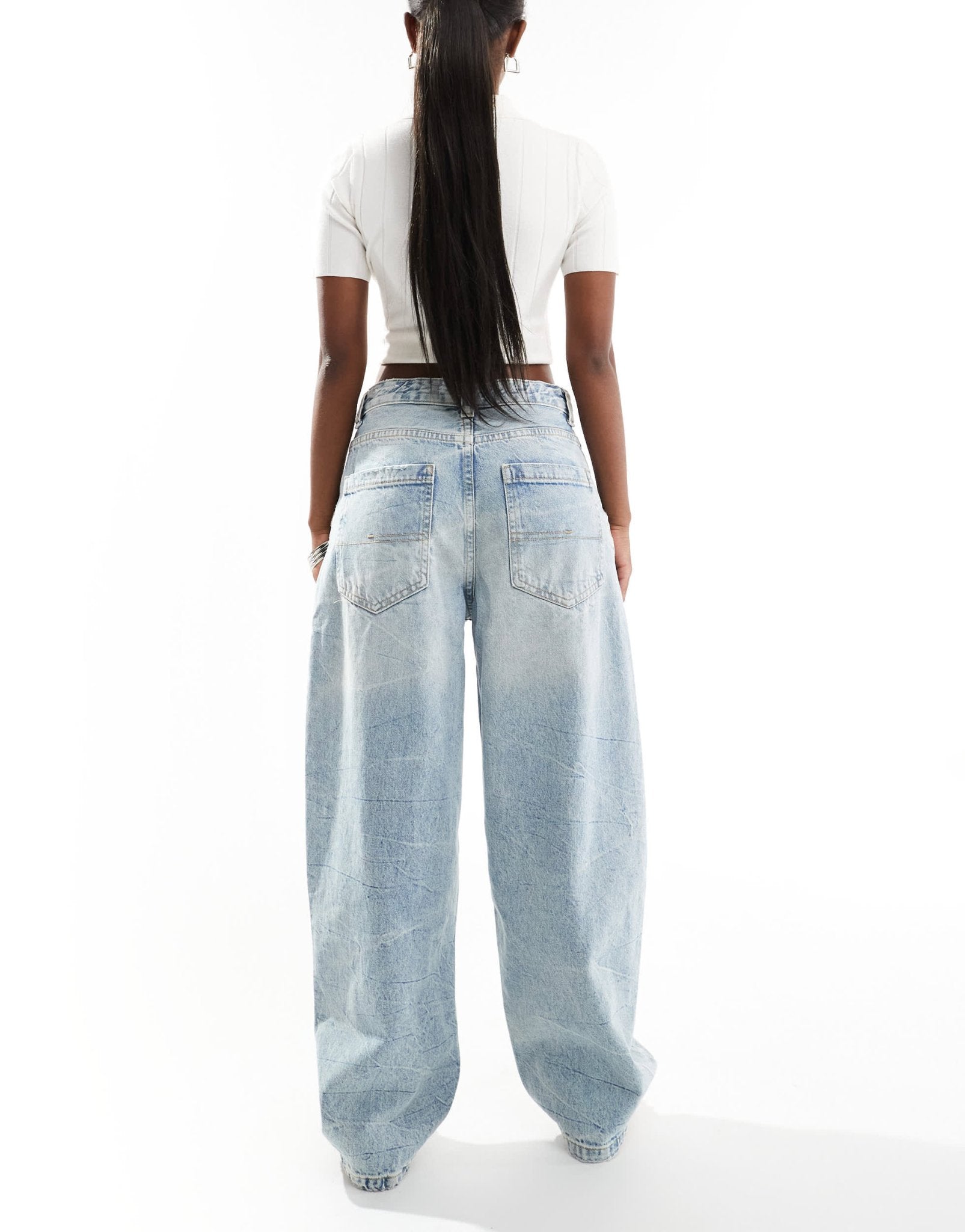 Bershka skater jeans in mid wash blue - ASOS Sample Sale