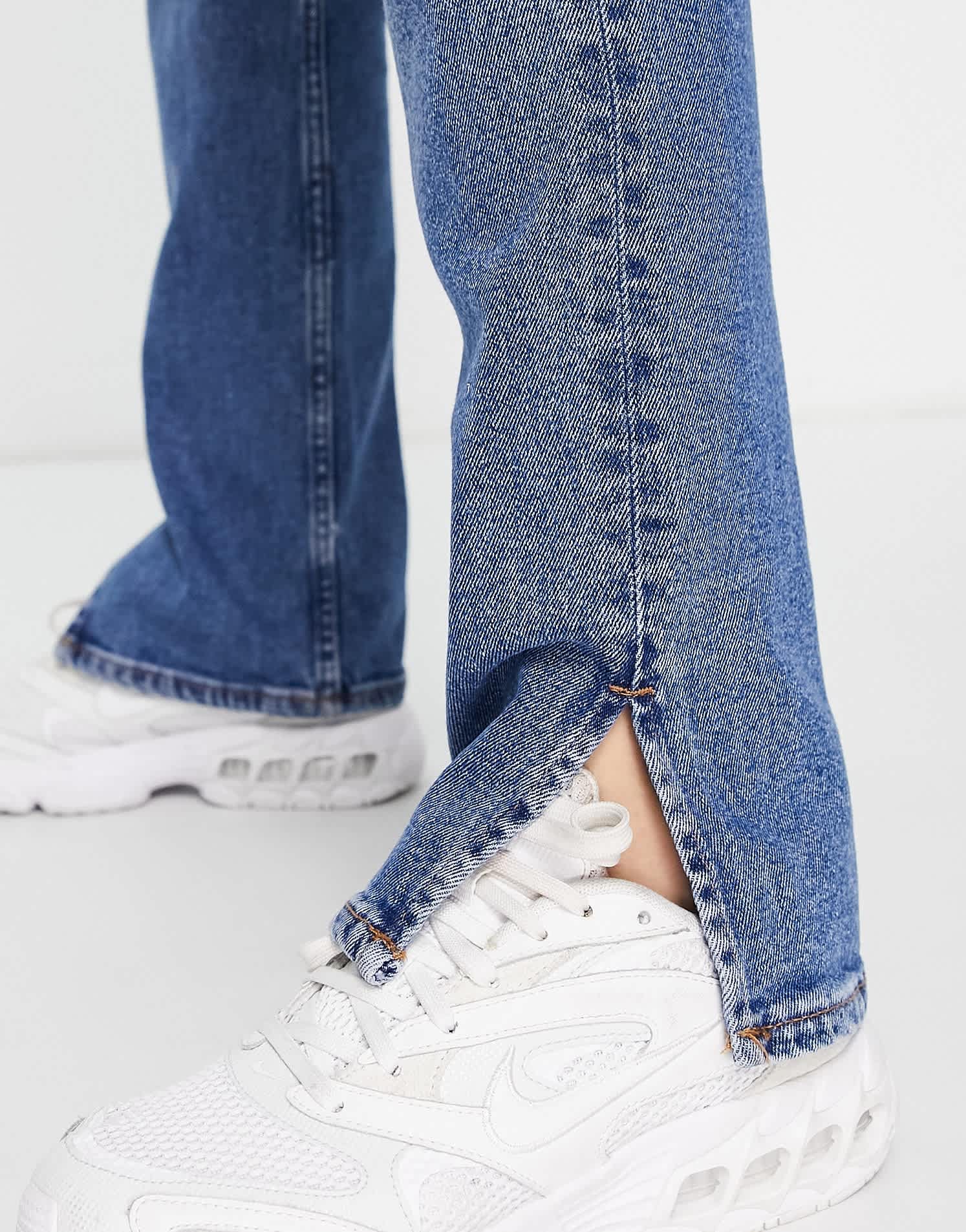 Bershka split hem straight jean in medium blue - ASOS Sample Sale