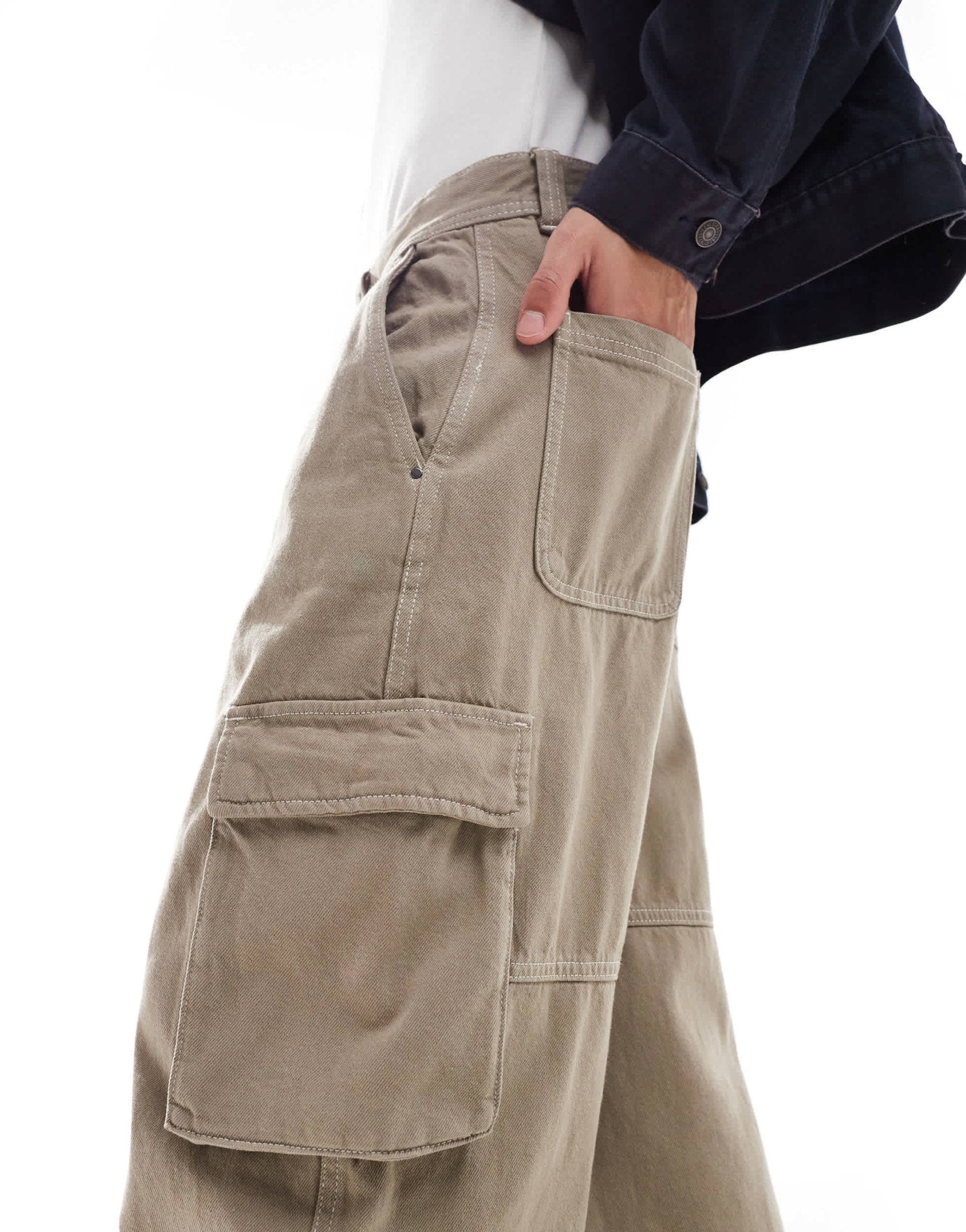 Bershka straight leg cargo trouser in camel - ASOS Sample Sale