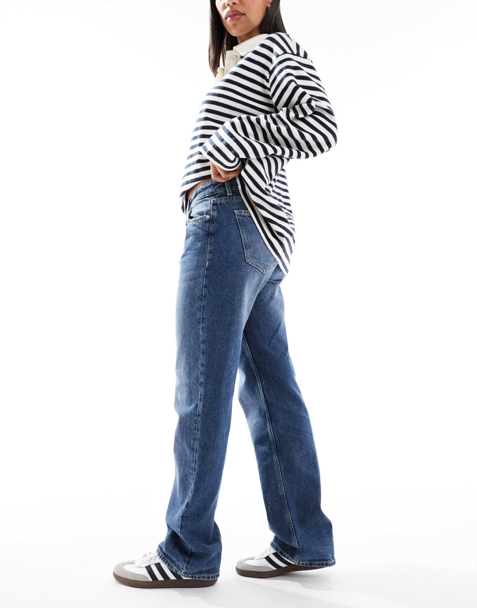 Bershka straight leg jeans in dark wash - ASOS Sample Sale