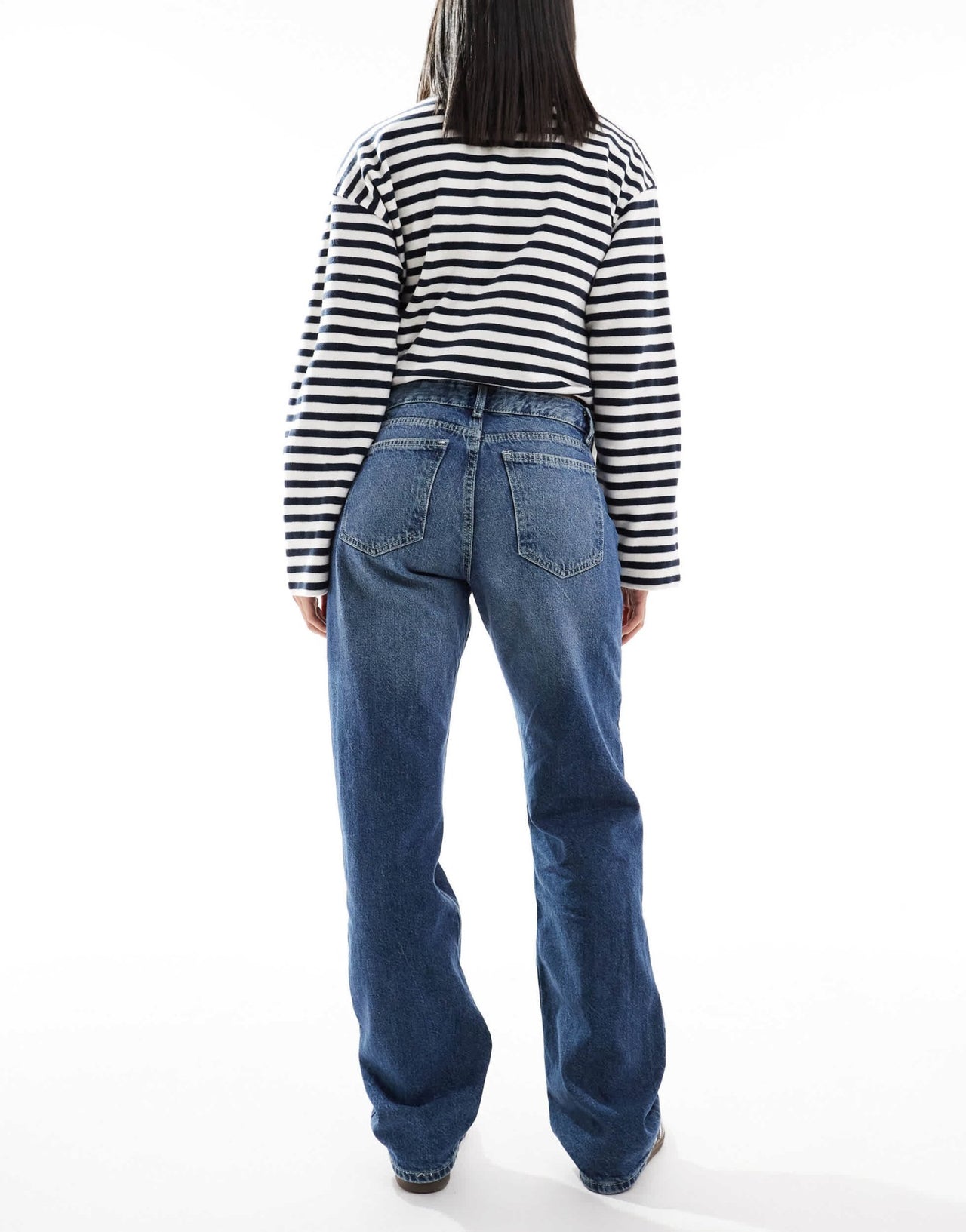 Bershka straight leg jeans in dark wash - ASOS Sample Sale