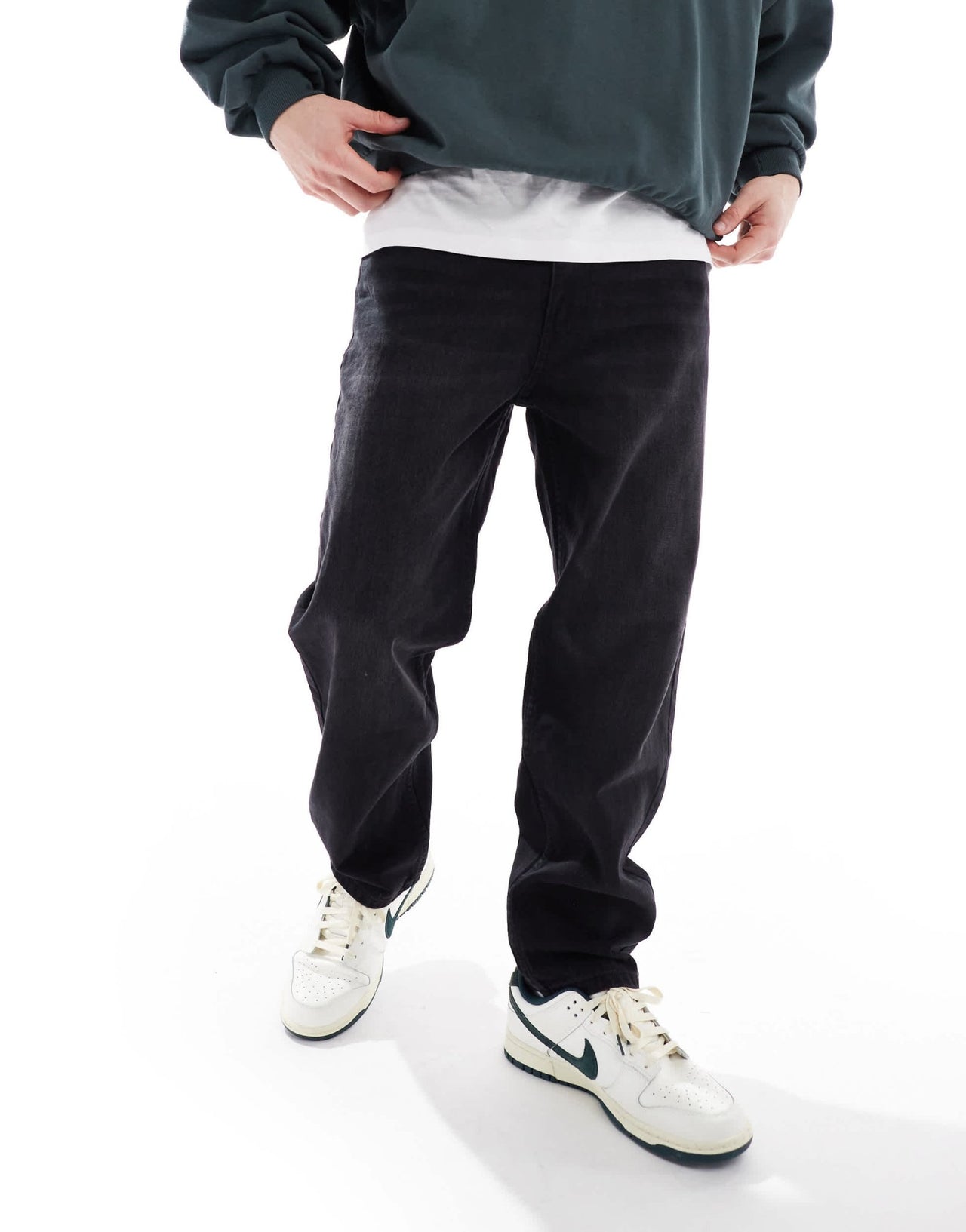 Bershka straight vintage jeans in black - ASOS Sample Sale