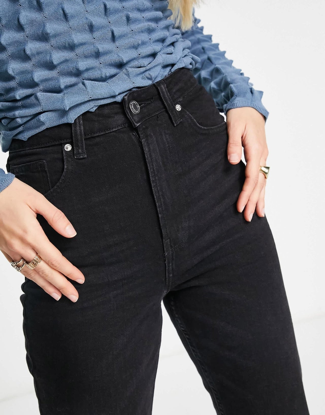 Bershka Tall comfort fit mom jean in black - ASOS Sample Sale
