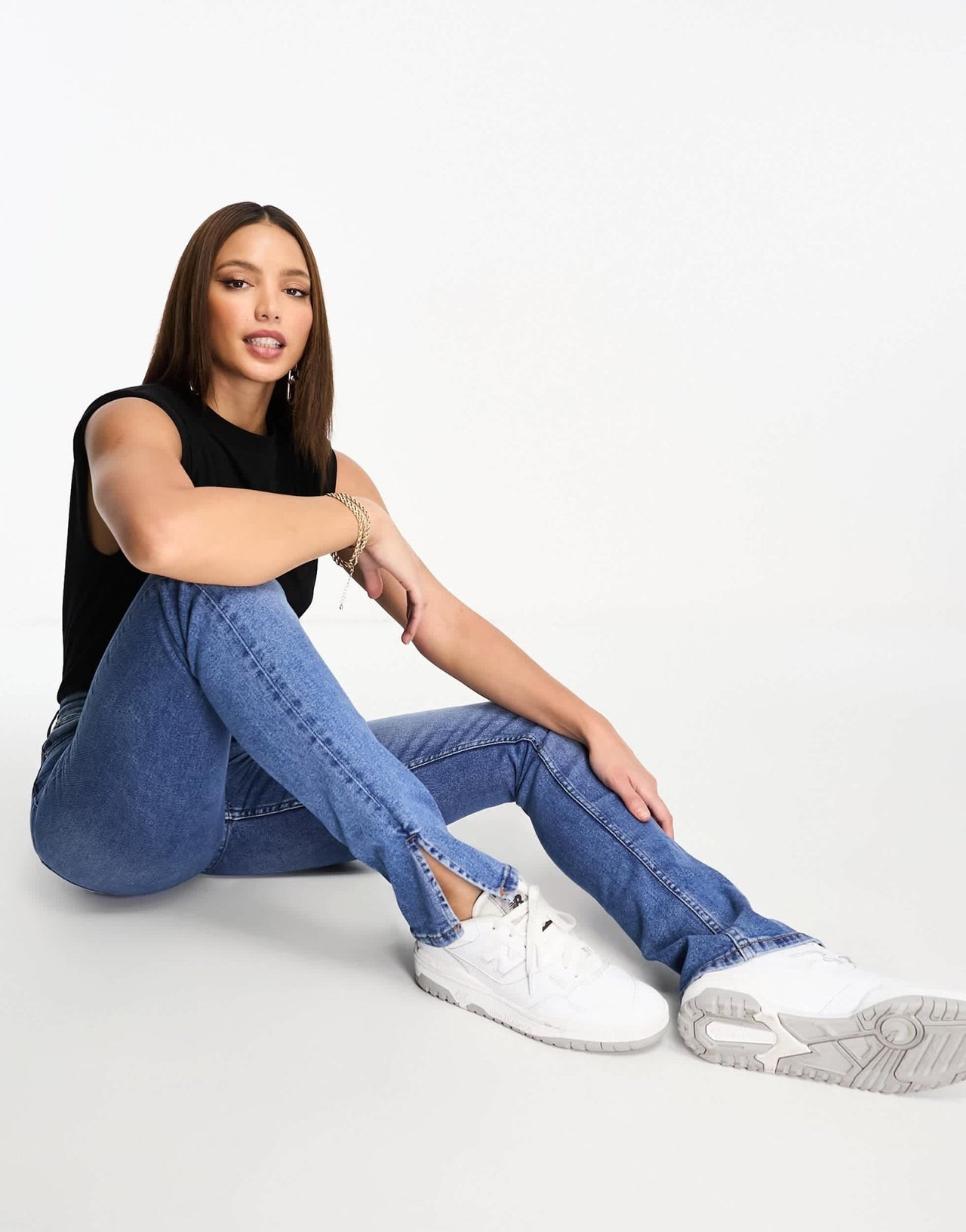 Bershka Tall high waisted bootcut jeans in dark wash blue - ASOS Sample Sale