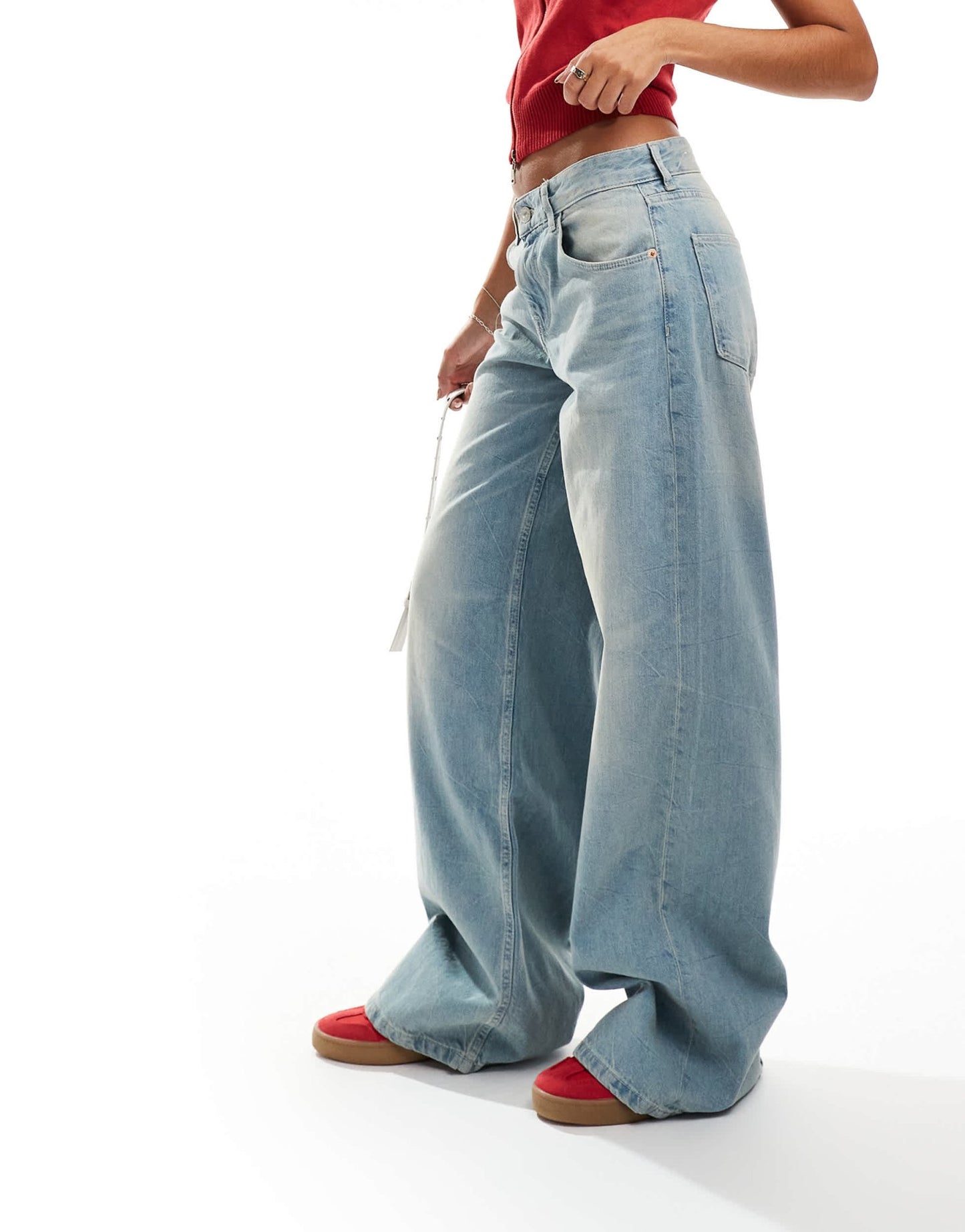 Bershka wide leg baggy jeans in dirty mid blue wash - ASOS Sample Sale