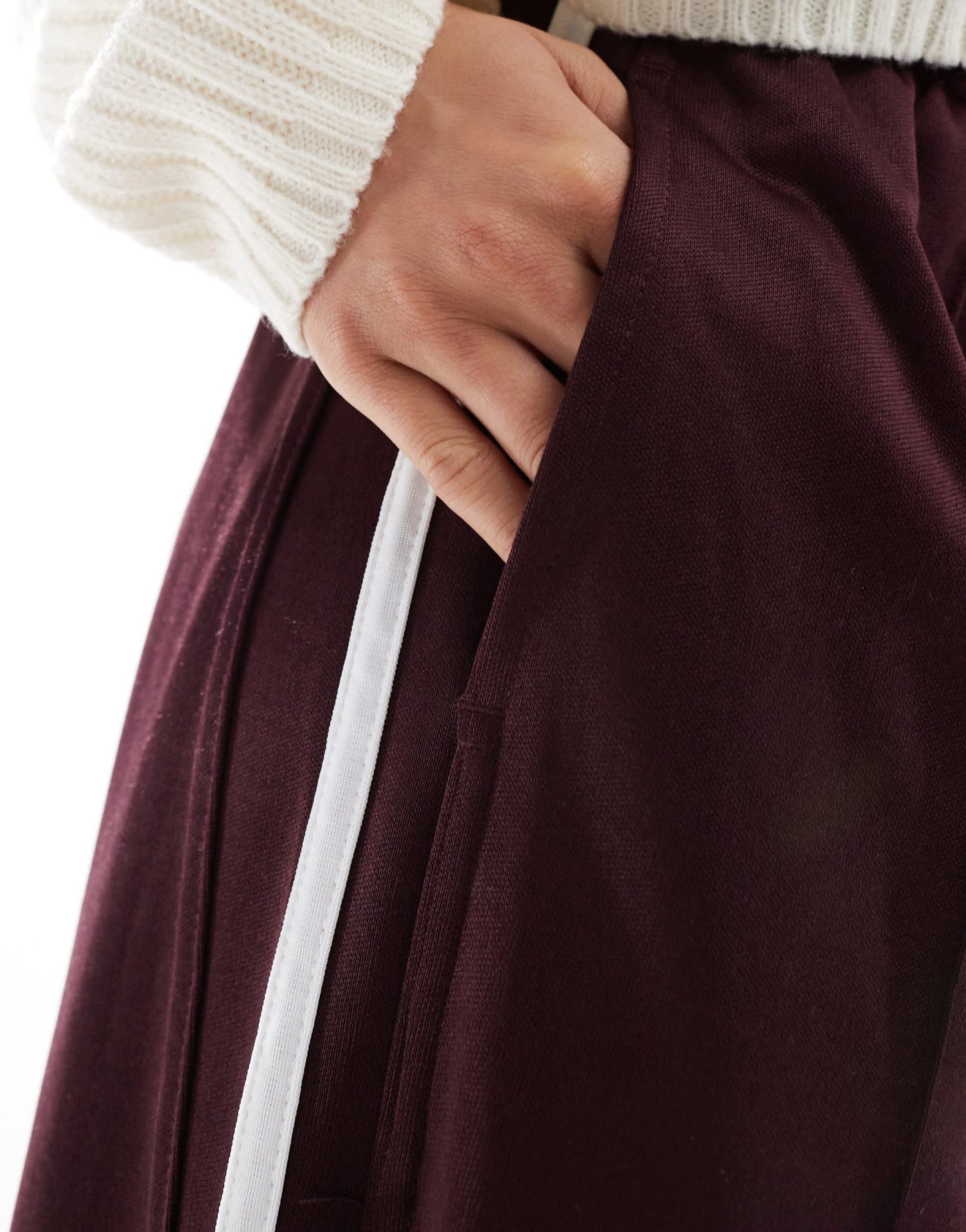 Bershka wide leg piping detail sweatpants in burgundy - ASOS Sample Sale
