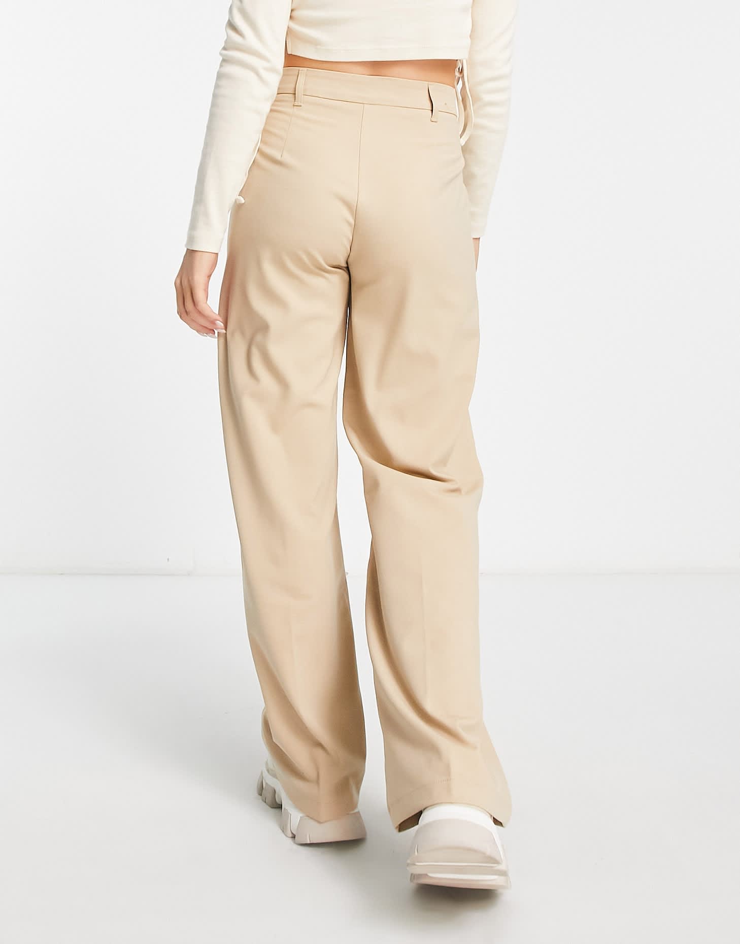 Bershka wide leg slouchy dad tailored trousers in camel - ASOS Sample Sale