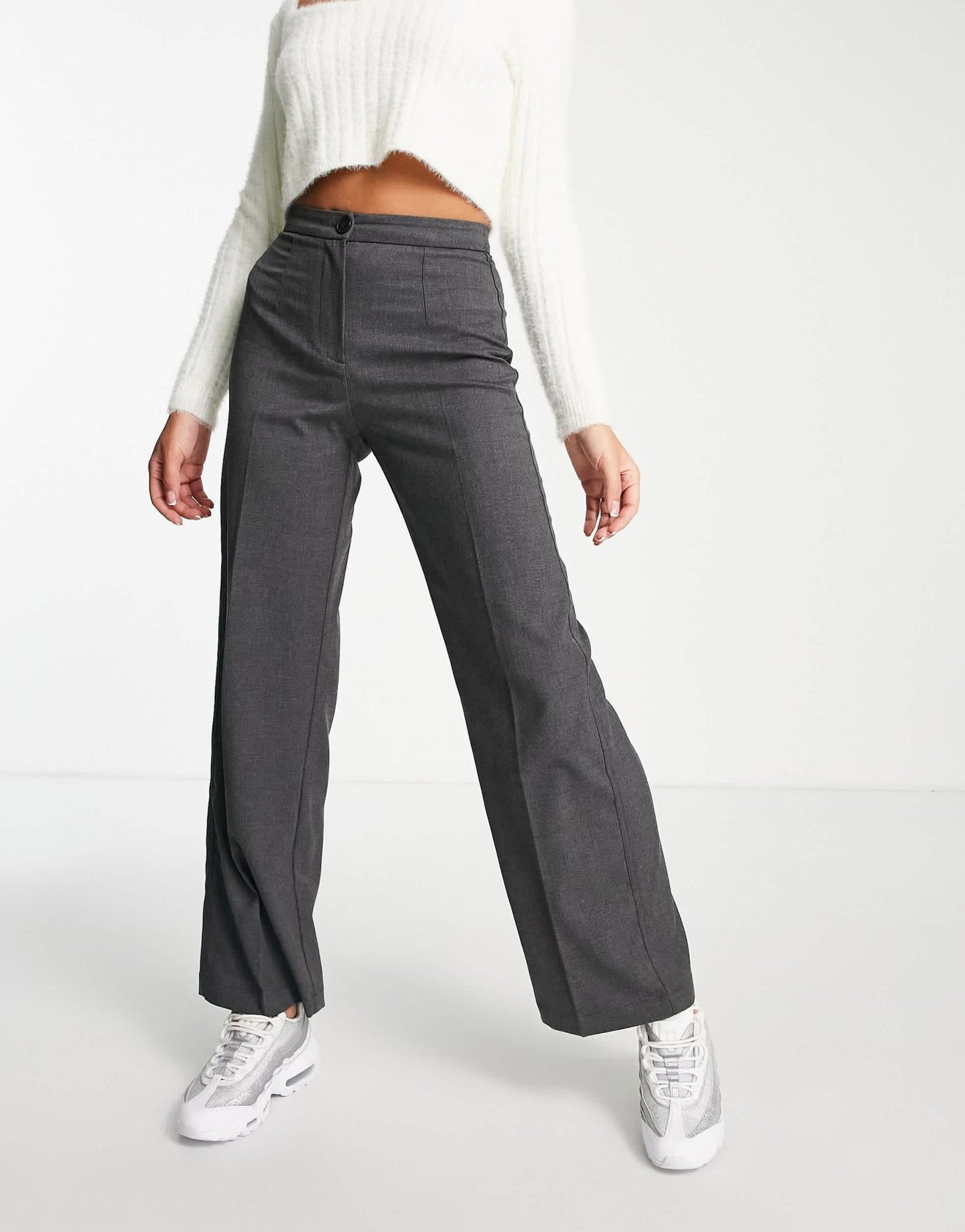 Bershka wide leg slouchy dad tailored trousers in grey - ASOS Sample Sale