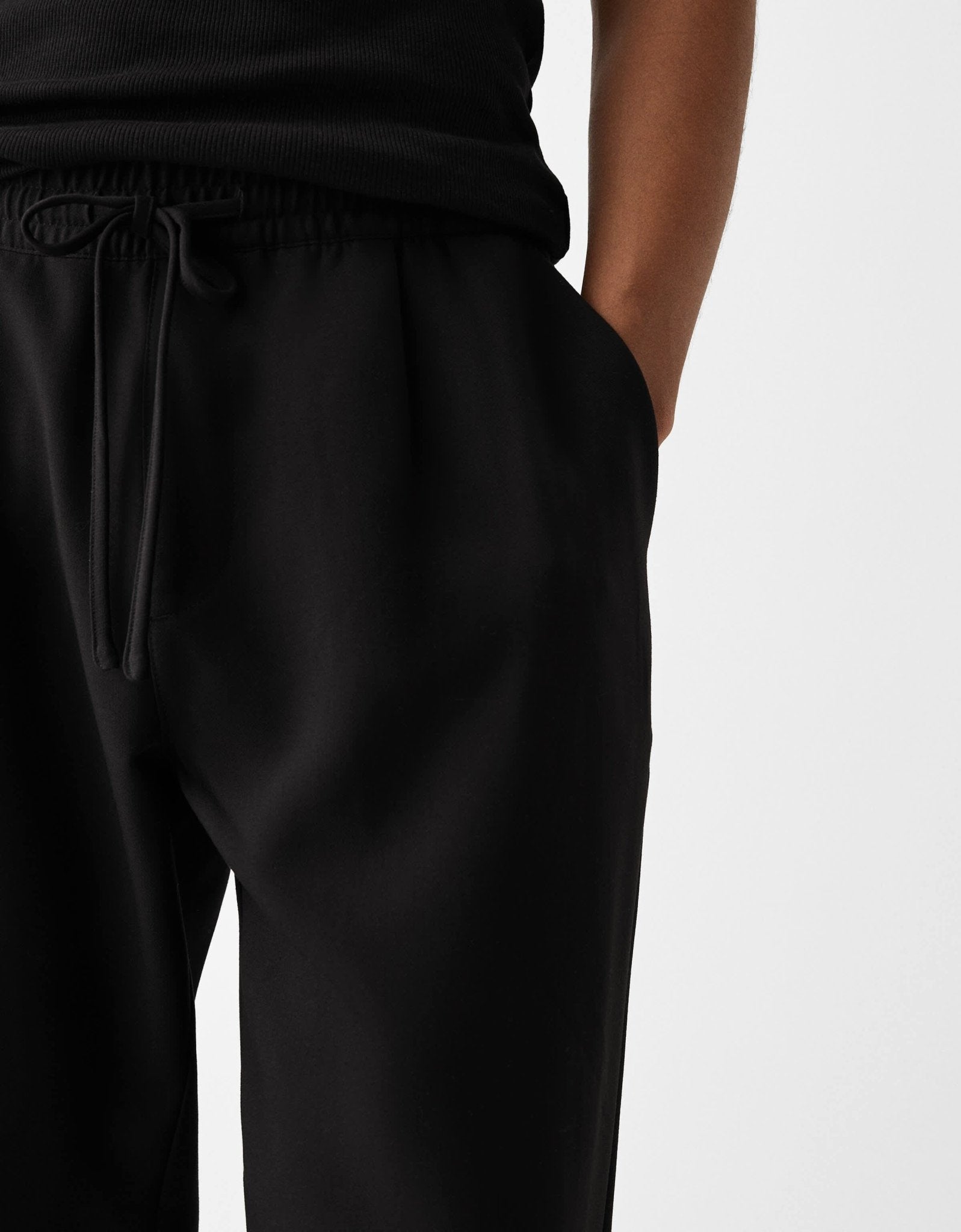 Bershka wide leg tailored trouser in black - ASOS Sample Sale