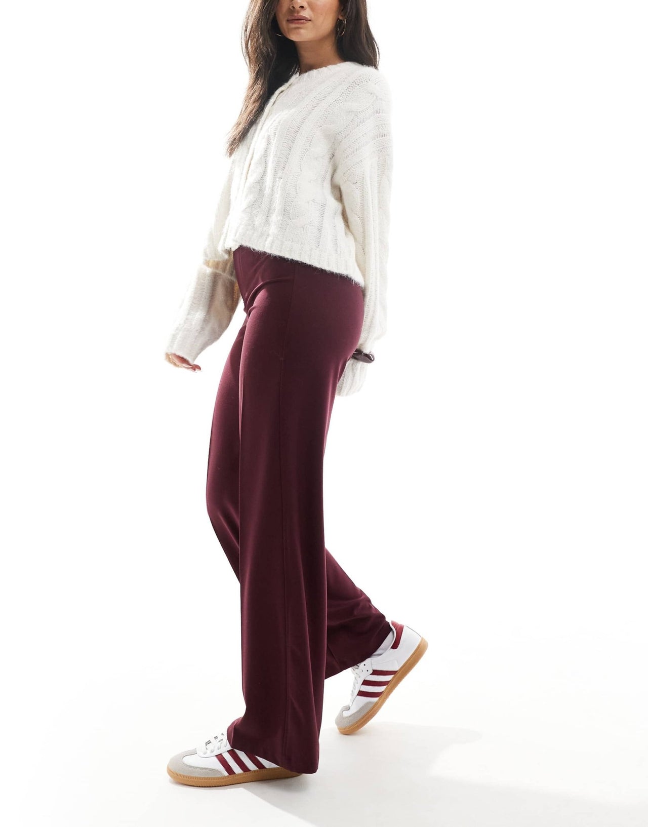 Bershka wide leg tailored trousers in burgundy - ASOS Sample Sale