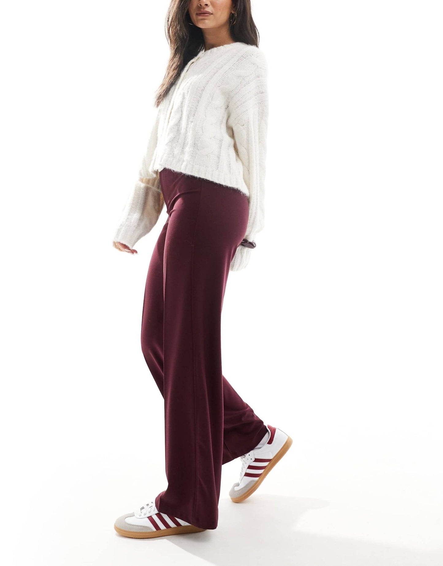 Bershka wide leg tailored trousers in burgundy - ASOS Sample Sale