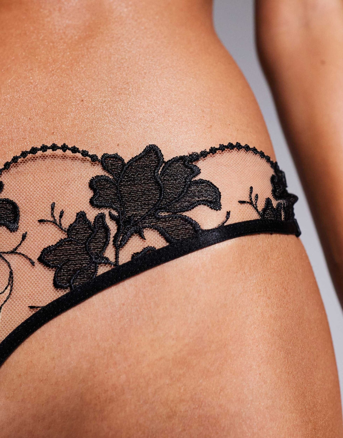 Bluebella Yvette thong in black - ASOS Sample Sale