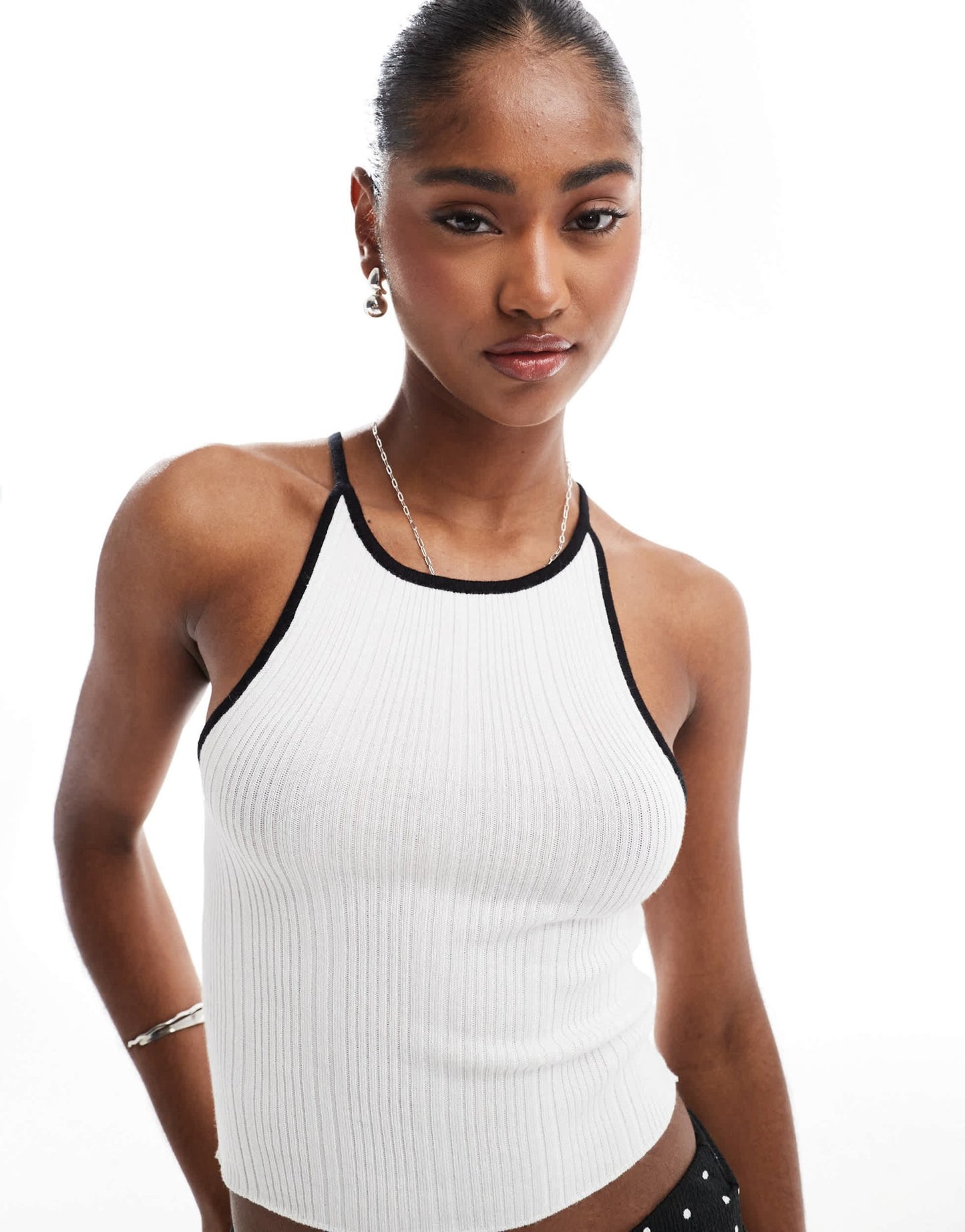Brave Soul knitted cropped vest in white with black tipping - ASOS Sample Sale