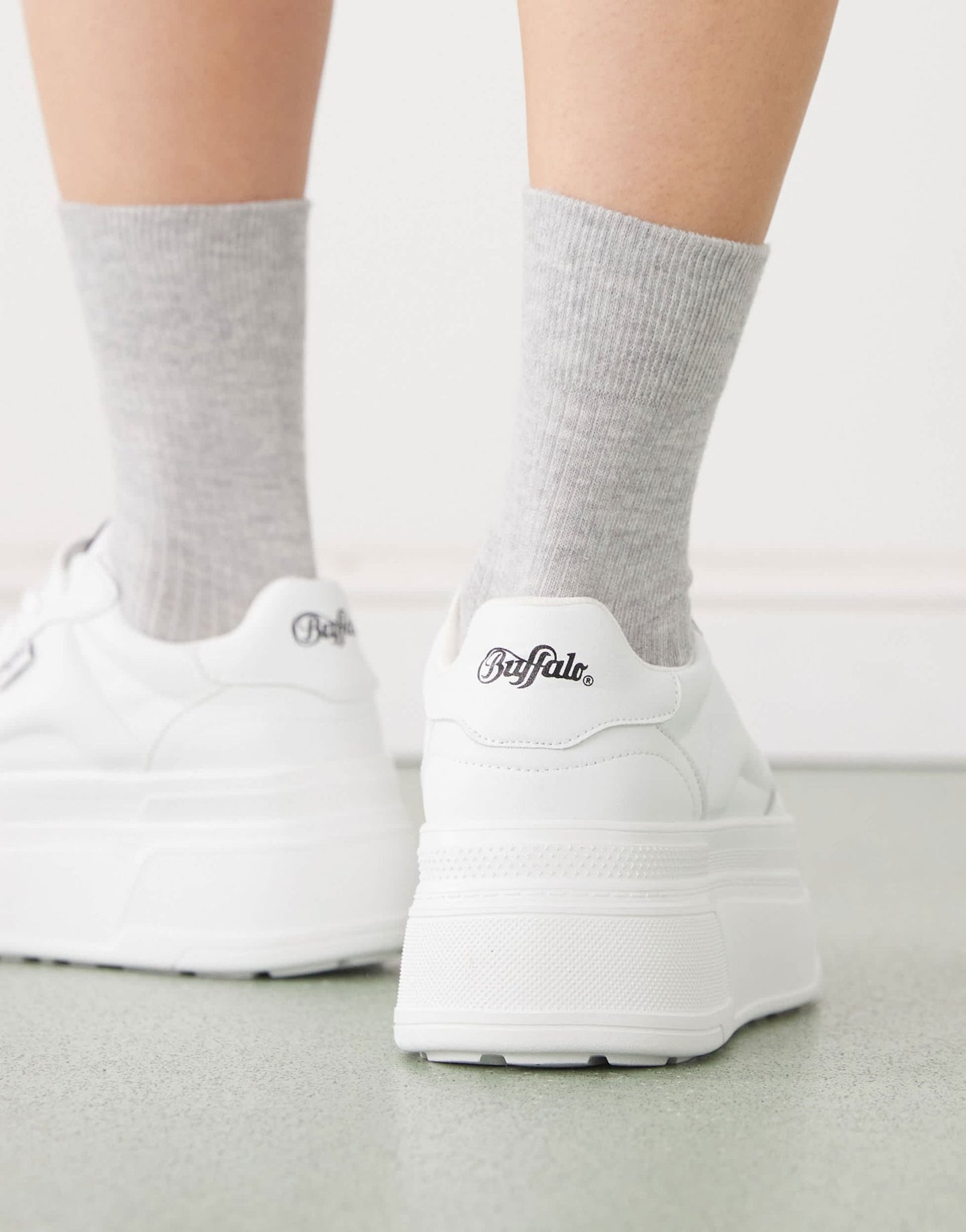 Buffalo Besu chunky trainer in white - ASOS Sample Sale