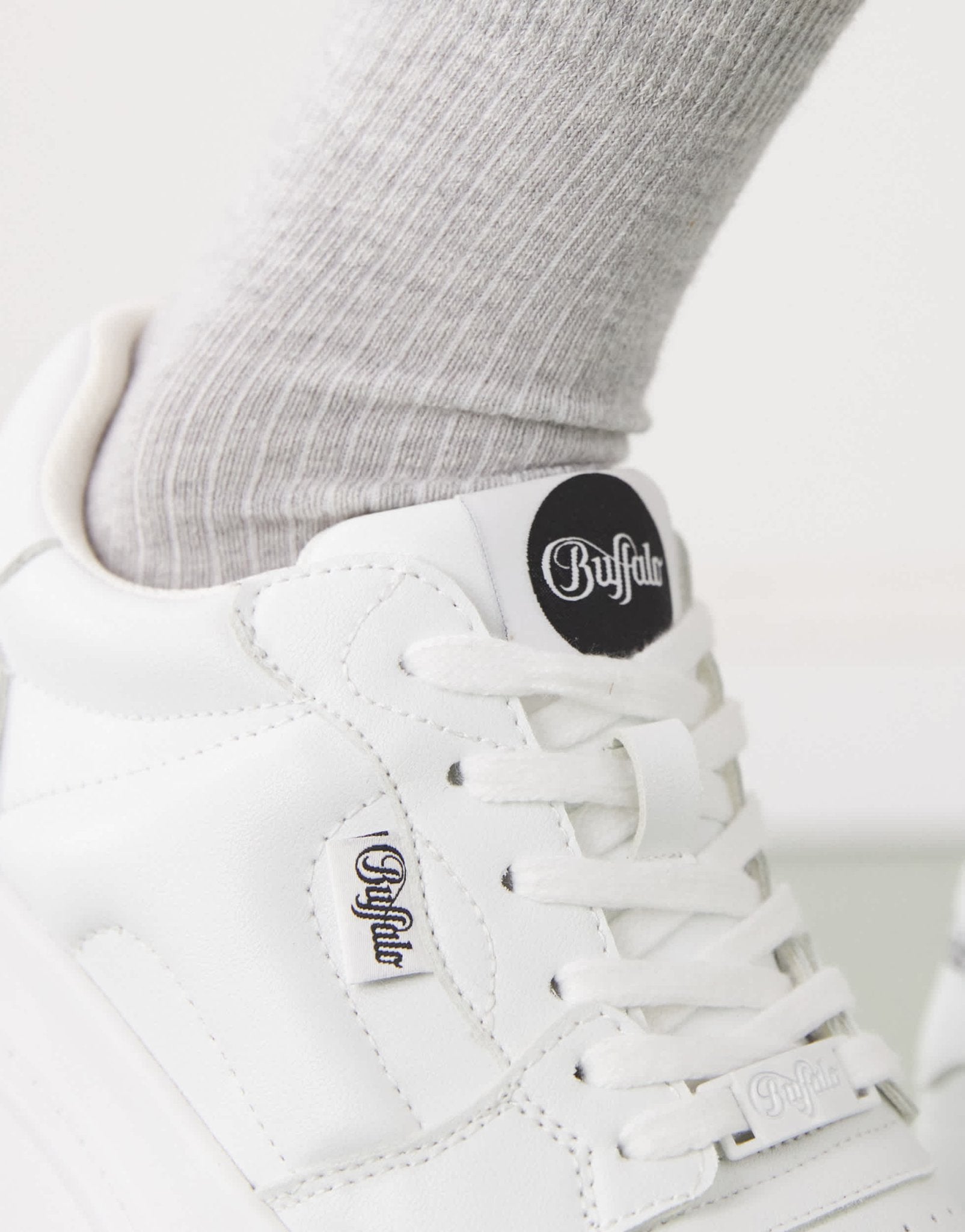 Buffalo Besu chunky trainer in white - ASOS Sample Sale