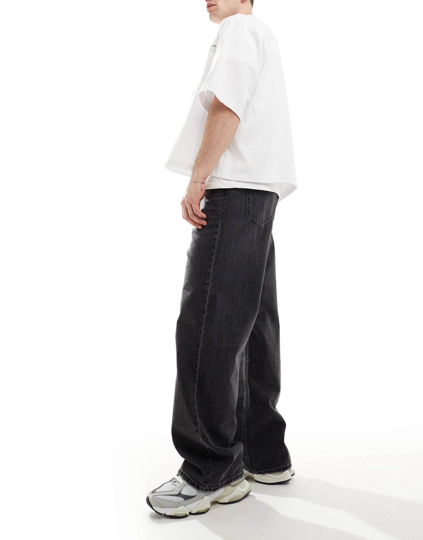 Calvin Klein Jeans 90s loose jeans in black wash - ASOS Sample Sale