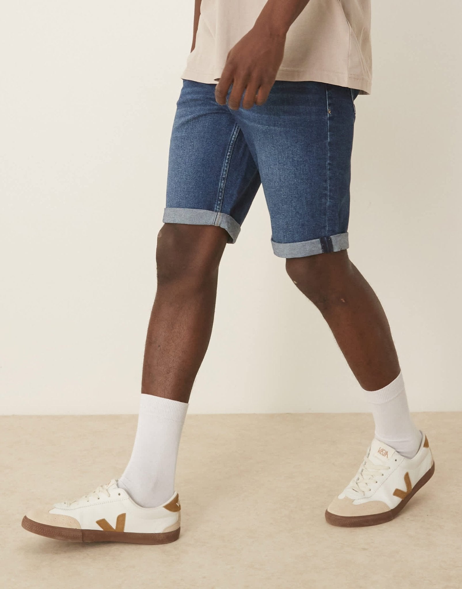 Calvin Klein Jeans slim turn up denim shorts in dark wash - ASOS Sample Sale