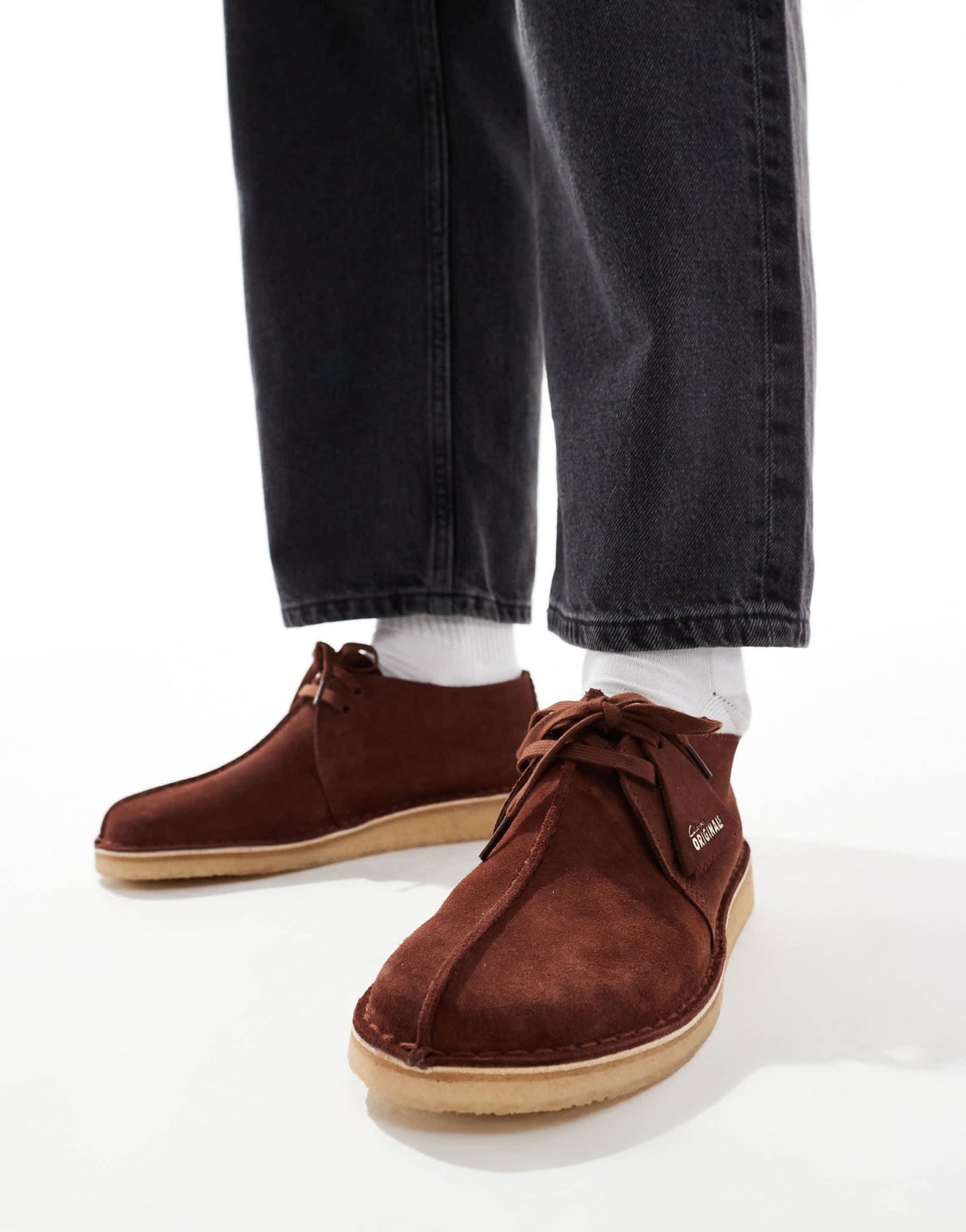 Clarks Originals Desert Trek shoes in dark brown - ASOS Sample Sale