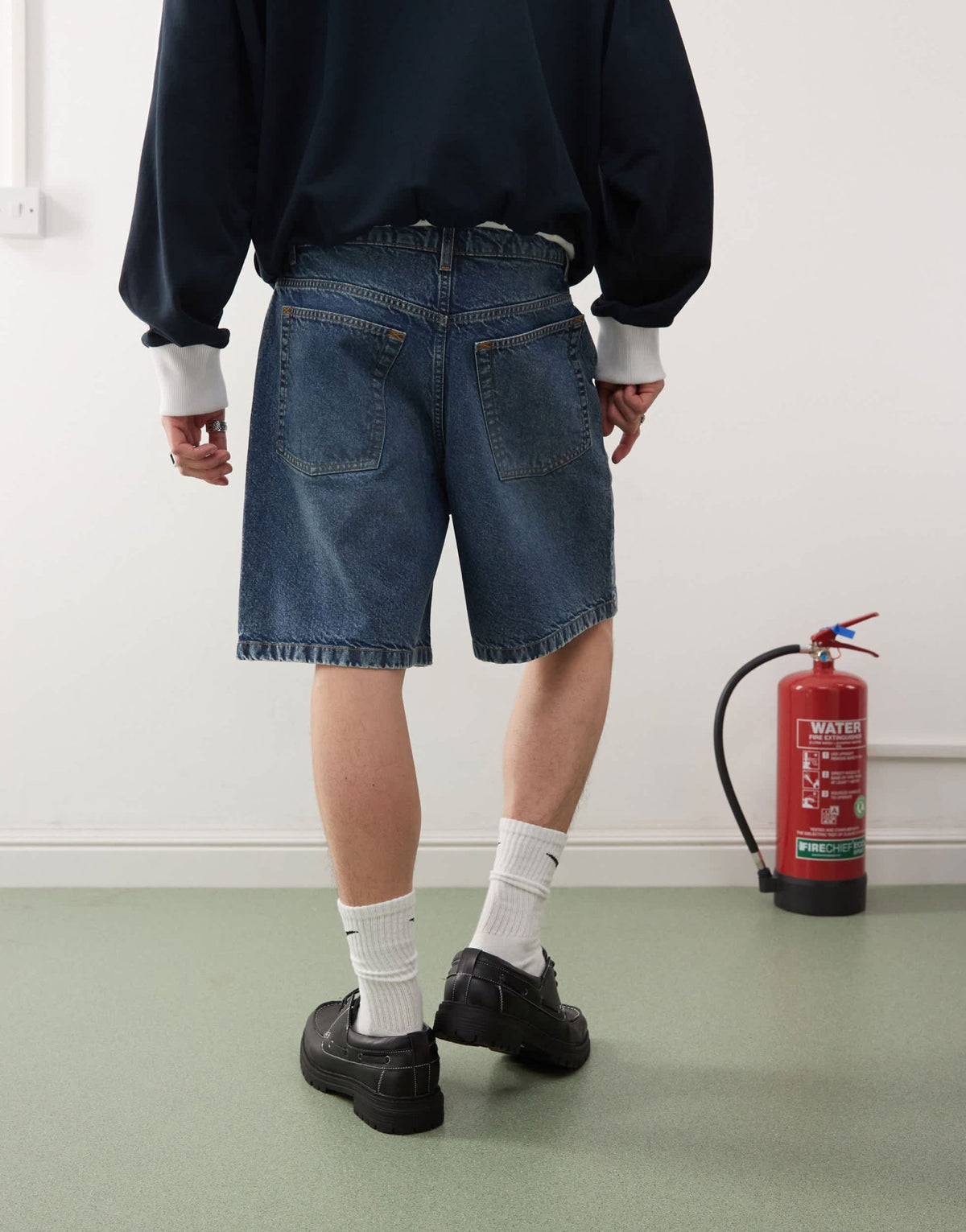 COLLUSION Denim X004 mid rise shorts in midwash - MBLUE - ASOS Sample Sale