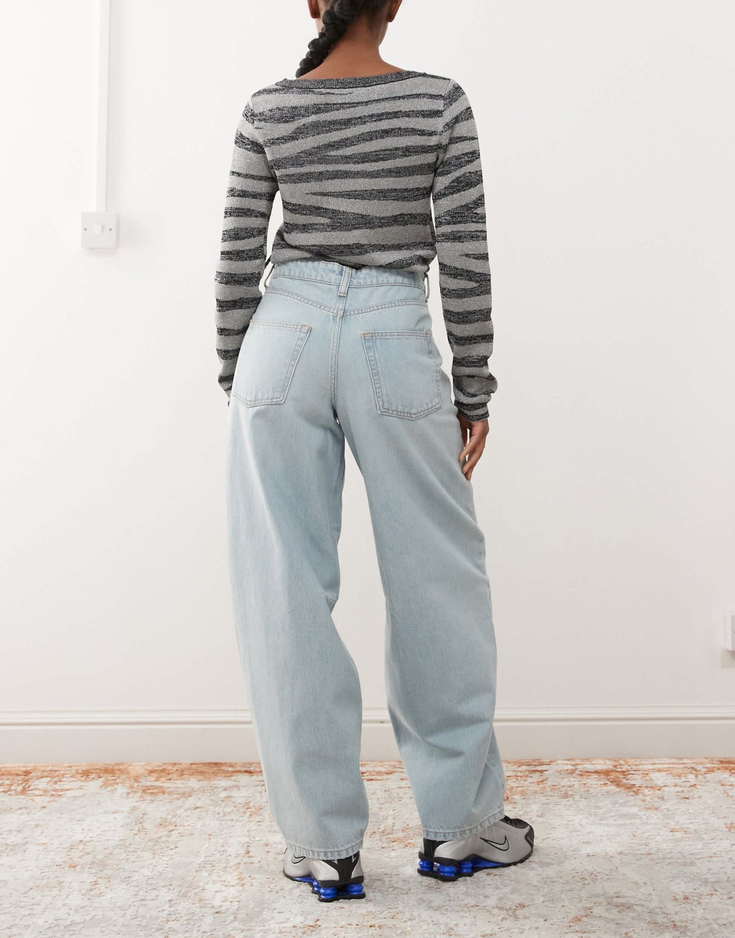 COLLUSION mid rise tapered jeans in mid wash - MBLUE - ASOS Sample Sale