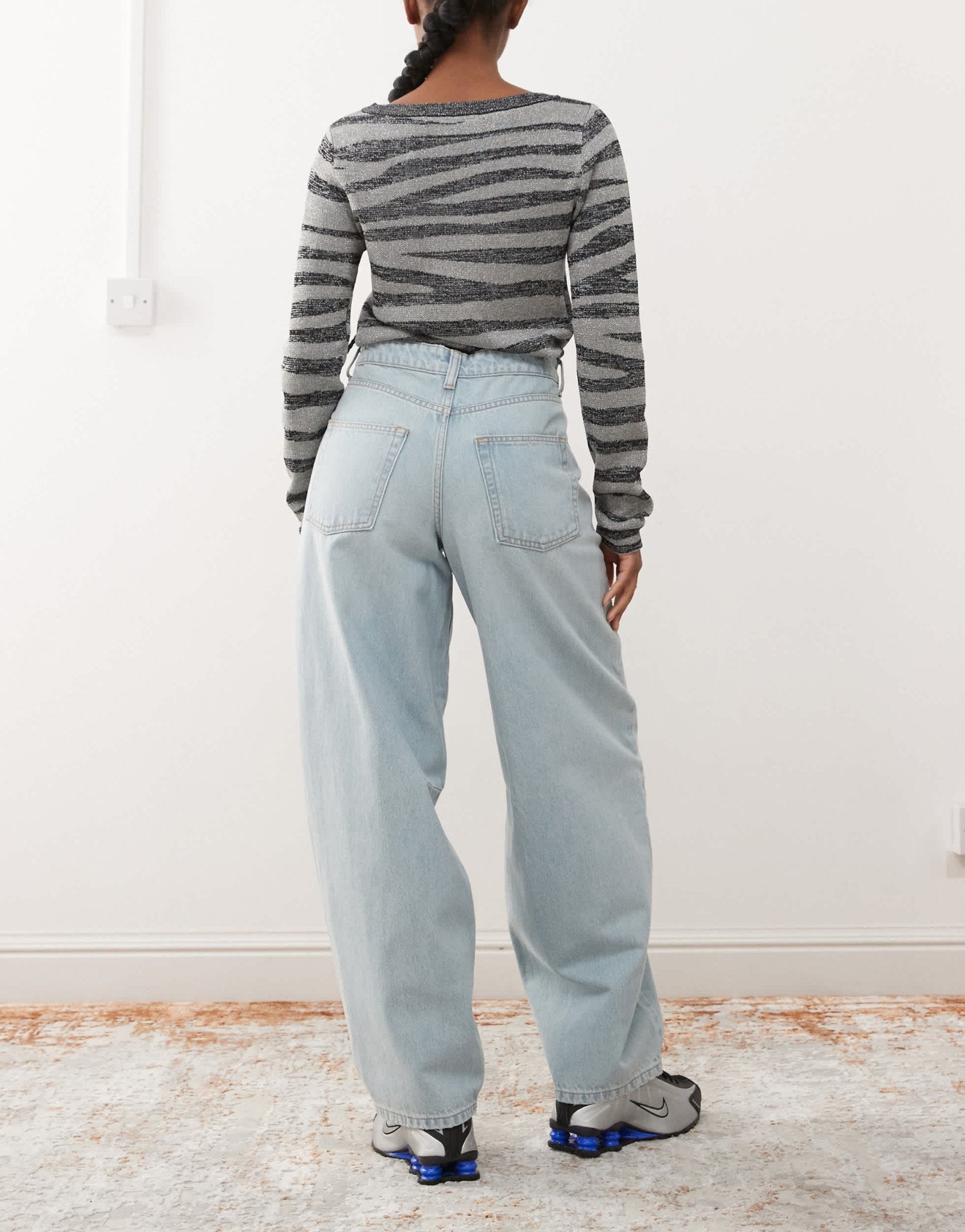 COLLUSION mid rise tapered jeans in mid wash - MBLUE - ASOS Sample Sale