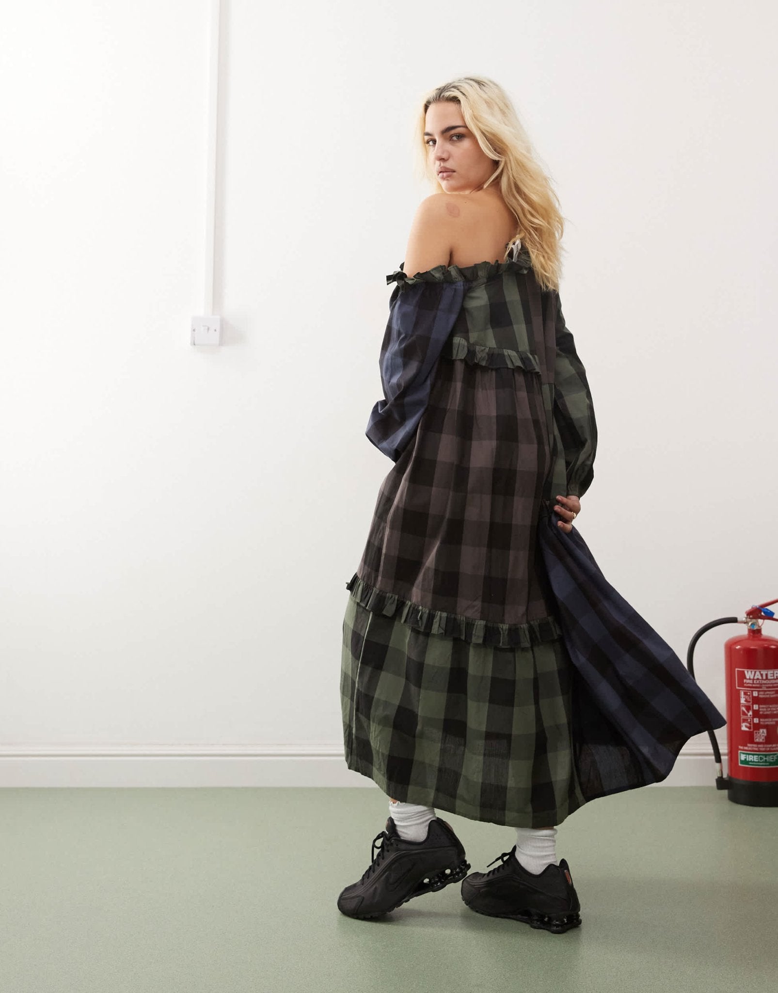 COLLUSION midi smock dress in cut about mixed check - ASOS Sample Sale
