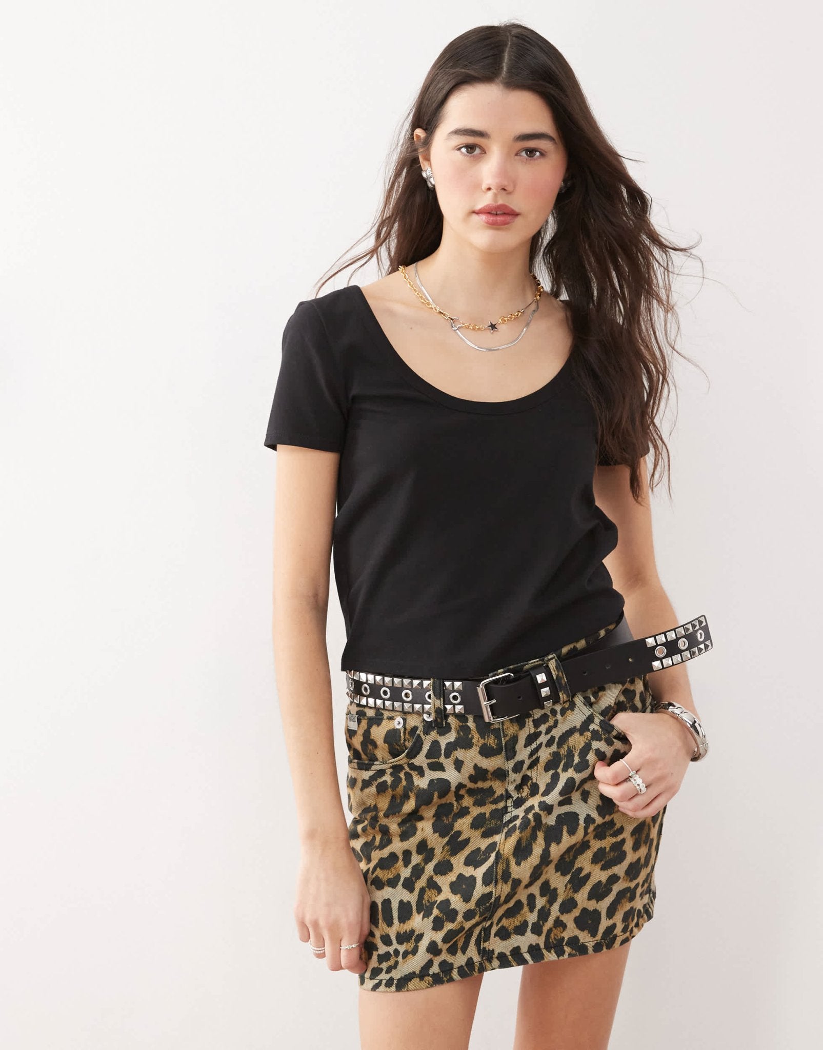 COLLUSION scoop neck t-shirt in black - ASOS Sample Sale