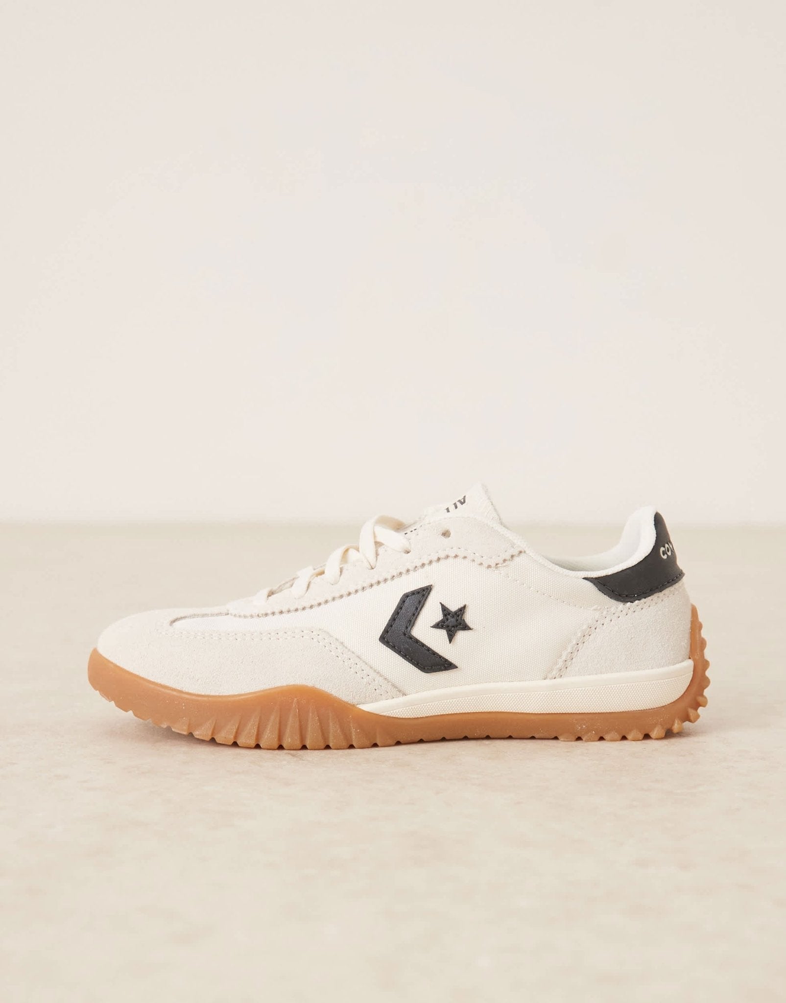 Converse Run Star trainers in off white - ASOS Sample Sale