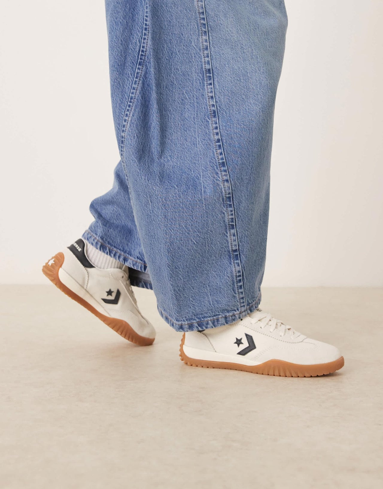 Converse Run Star trainers in off white - ASOS Sample Sale