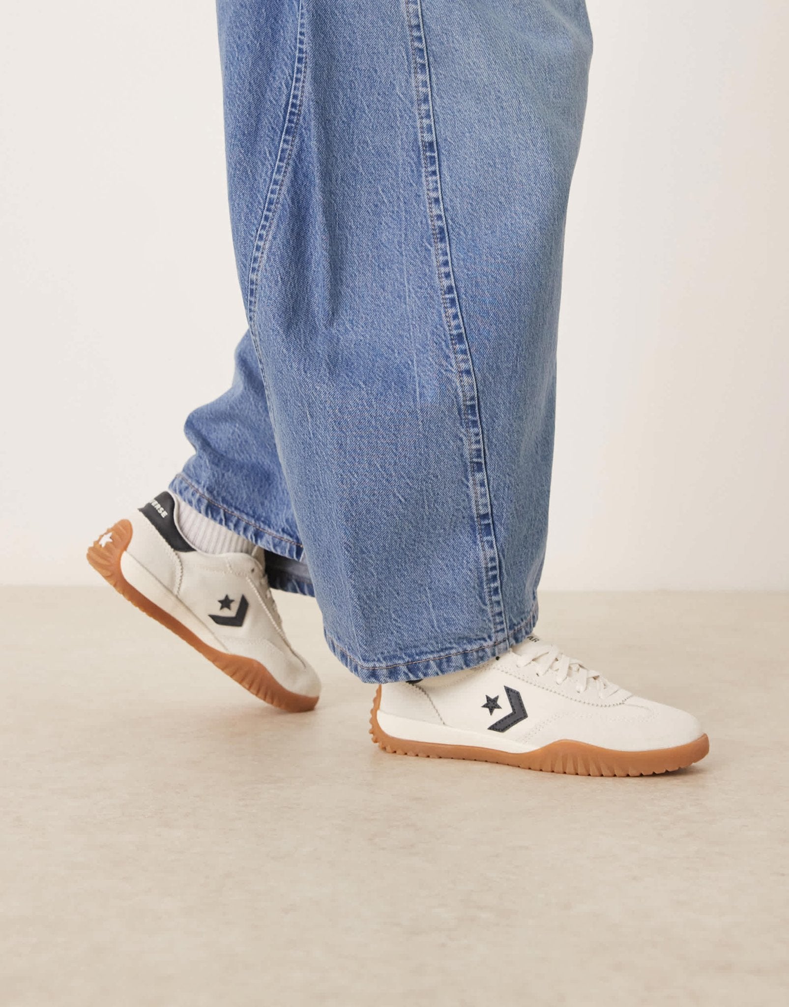 Converse Run Star trainers in off white - ASOS Sample Sale