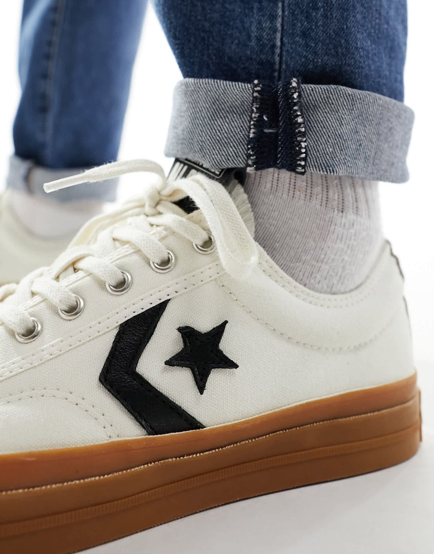 Converse Star Player 76 Ox trainers with gum sole in cream - ASOS Sample Sale