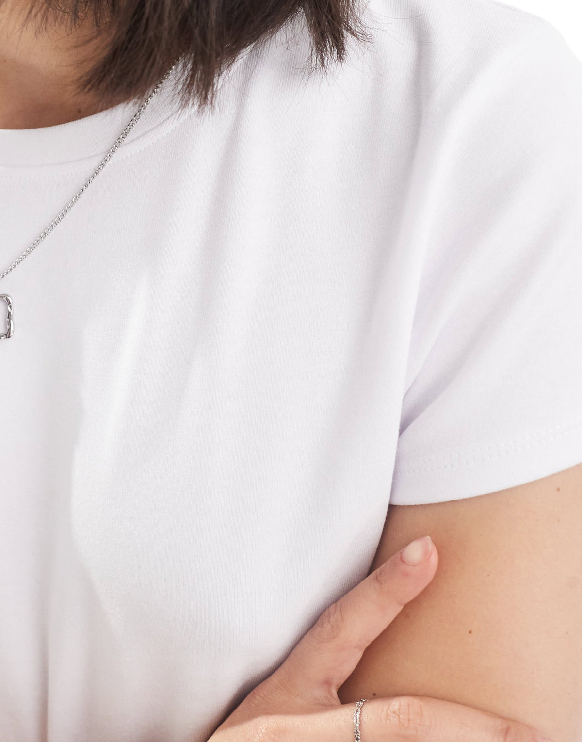 Cotton On 90's fitted baby tee in white - ASOS Sample Sale
